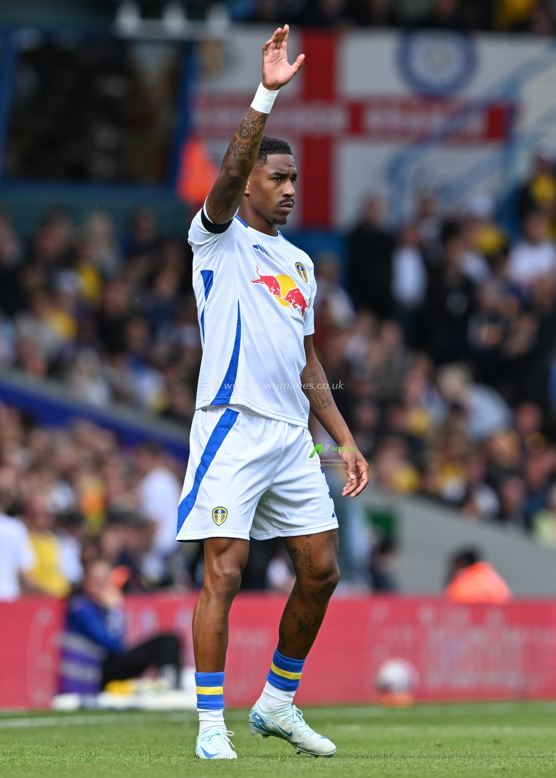 JÃºnior Firpo of Leeds United during the Sky Bet Championship match Leeds United vs Burnley at Elland Road, Leeds, United Kingdom, 14th September 2024

(Photo by Cody Froggatt/News Images)