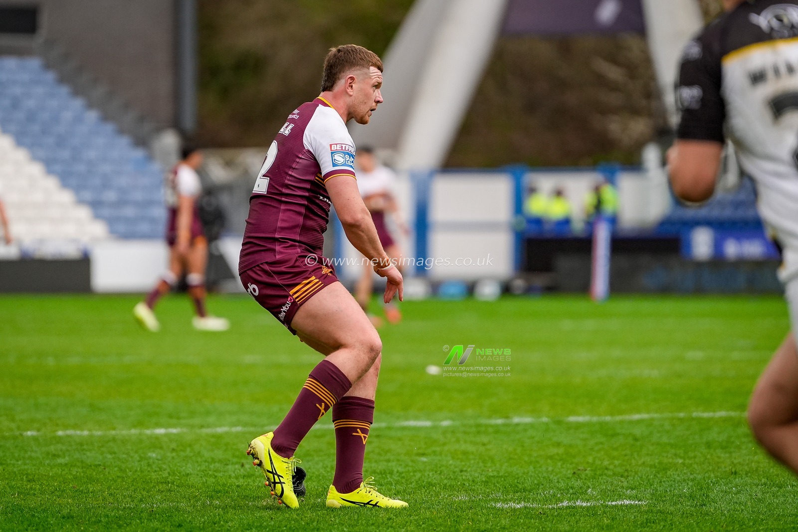 Olly Russell of Huddersfield Giants scores a goal conversion during the Betfred Super League round 7 match Huddersfield Giants vs York Knights at Accu Stadium, Huddersfield, United Kingdom on 04 April 2026

(Photo by Maynard Manyowa/News Images)