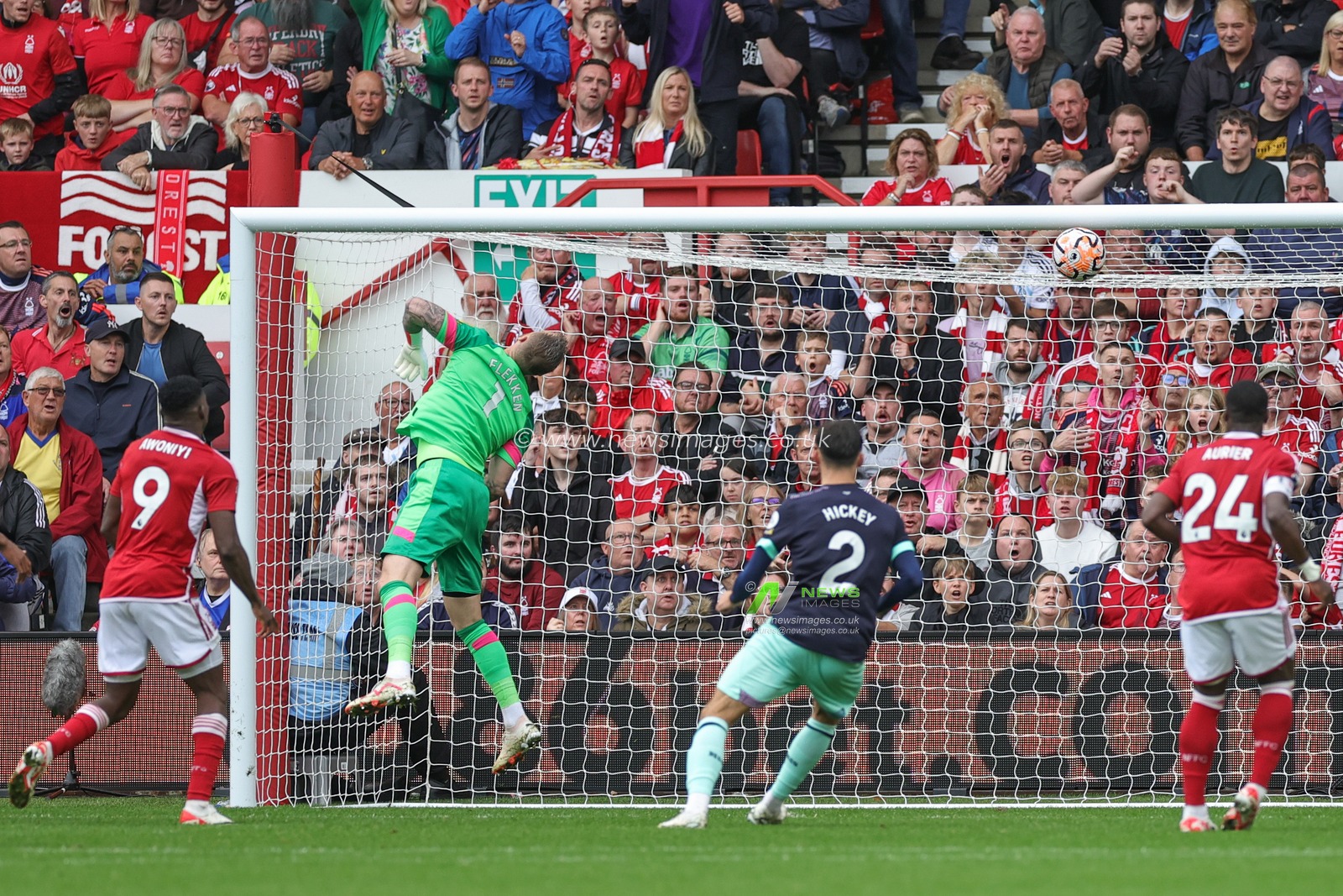 NicolÃ¡s DomÃ­nguez #16 of Nottingham Forest scores a goal to make it 1-1 during the Premier League match Nottingham Forest vs Brentford at City Ground, Nottingham, United Kingdom, 1st October 2023

(Photo by Mark Cosgrove/News Images)