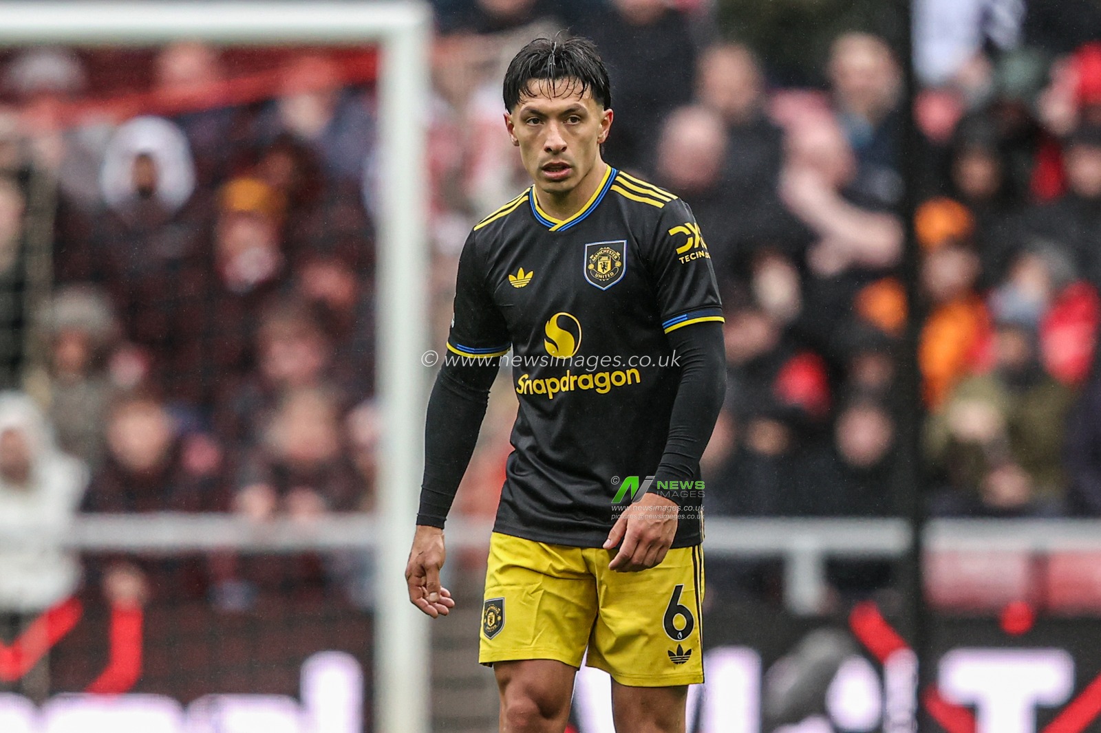 Lisandro Martinez of Manchester United during the Premier League match Sunderland vs Manchester United at Stadium Of Light, Sunderland, United Kingdom on 09 May 2026

(Photo by Alfie Cosgrove/News Images)