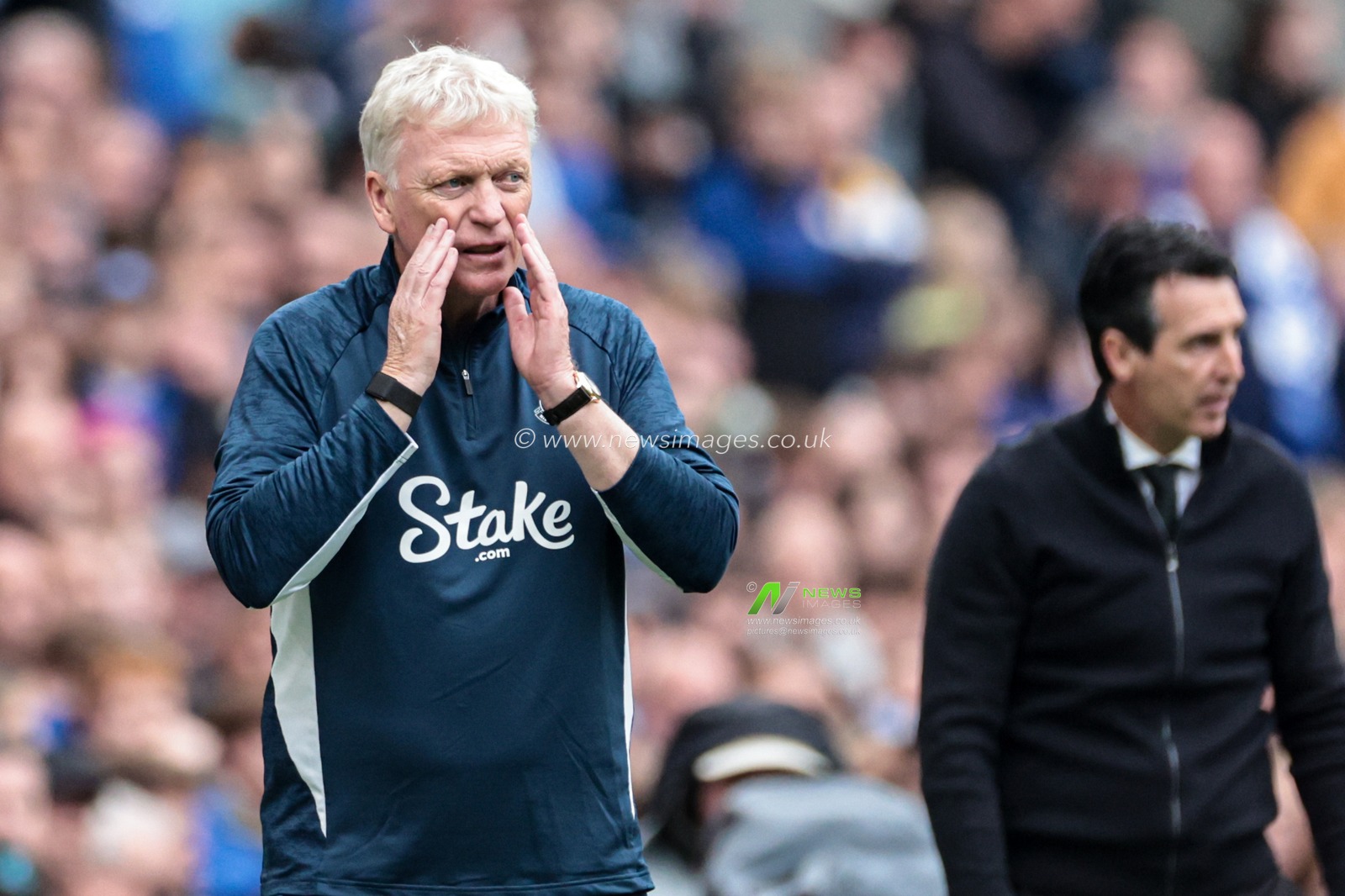 David Moyes manager of Everton gives instructions during the Premier League match Everton vs Aston Villa at Hill Dickinson Stadium, Liverpool, United Kingdom, 13th September 2025

(Photo by Mark Cosgrove/News Images)