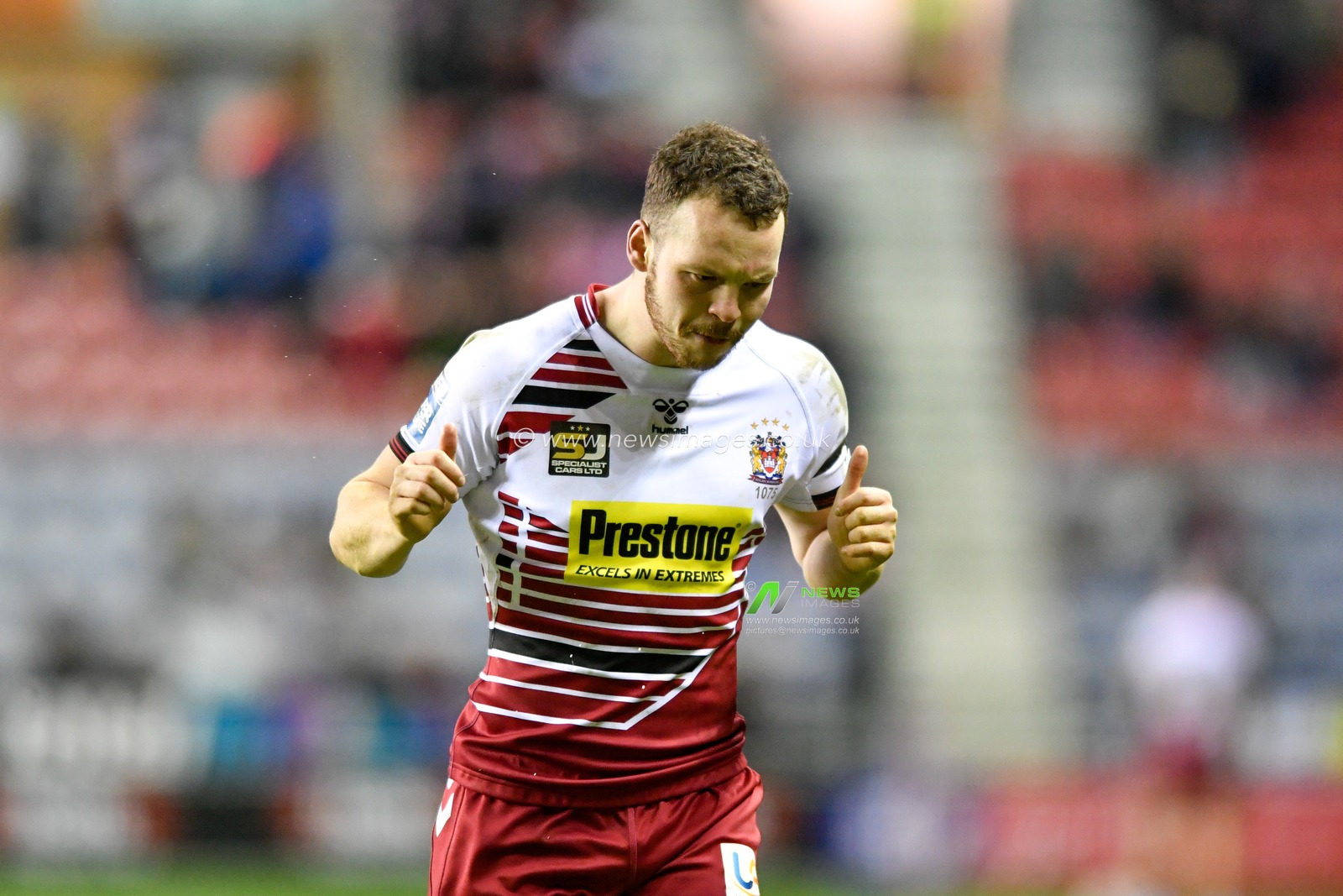 30th January 2020, DW Stadium, Wigan, England; Betfred Super League, Wigan Warriors v Warrington Wolves : Liam Marshall (2) of Wigan Warriors gives a thumbs up to the crowd