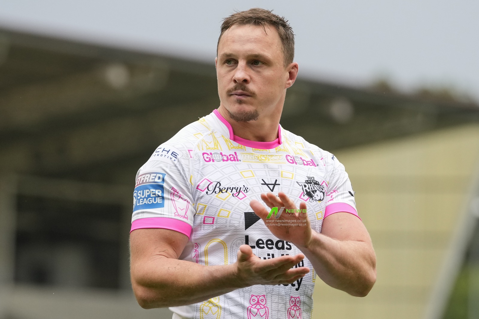 James Donaldson #25 of Leeds Rhinos salutes the fans after the Betfred Super League Round 18 match Salford Red Devils vs Leeds Rhinos at AJ Bell Stadium, Eccles, United Kingdom, 9th July 2023

(Photo by Steve Flynn/News Images)