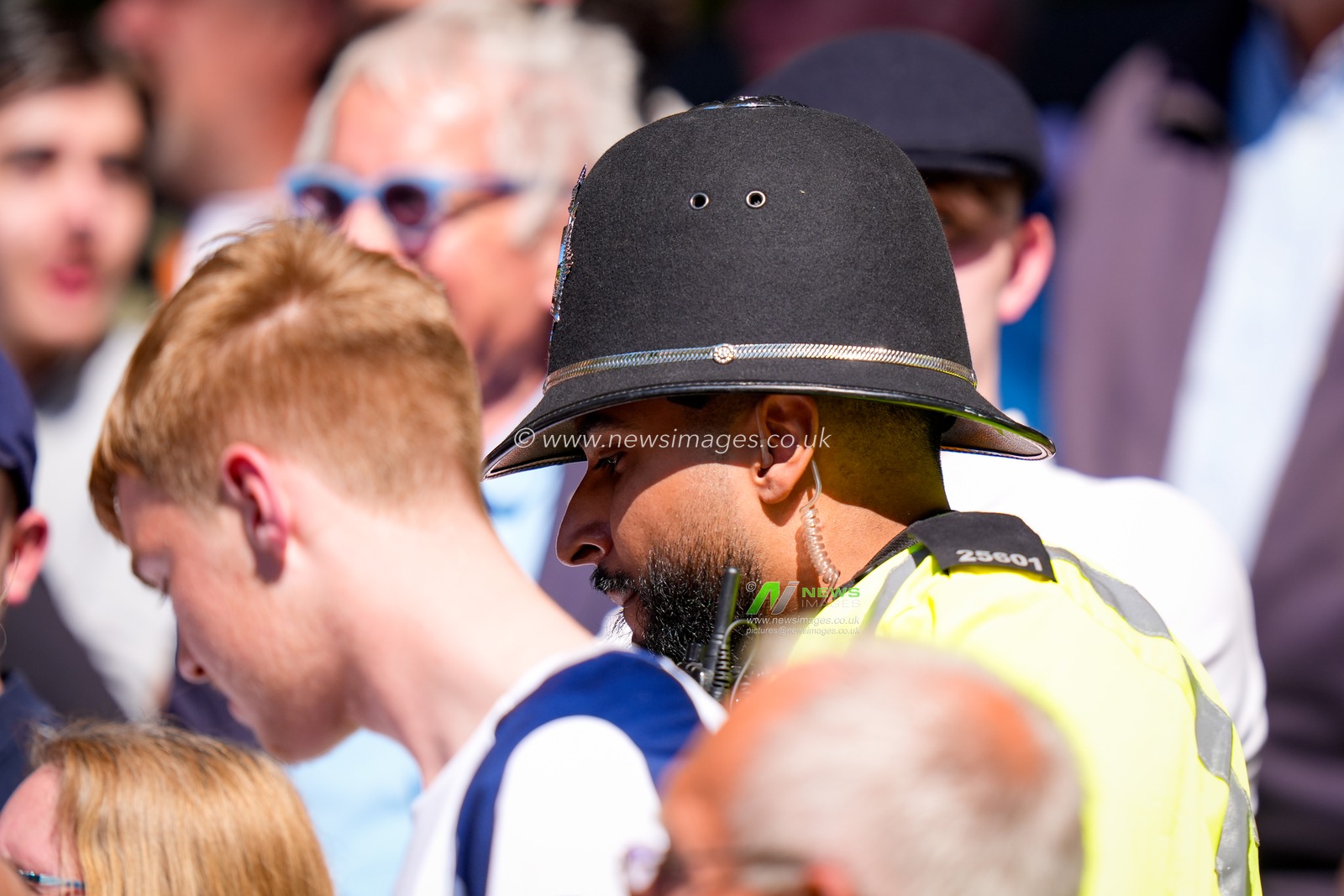 A fan is ejected from the ground by police during the Premier League match Wolverhampton Wanderers vs Tottenham Hotspur at Molineux, Wolverhampton, United Kingdom on 25 April 2026

(Photo by Maynard Manyowa/News Images)