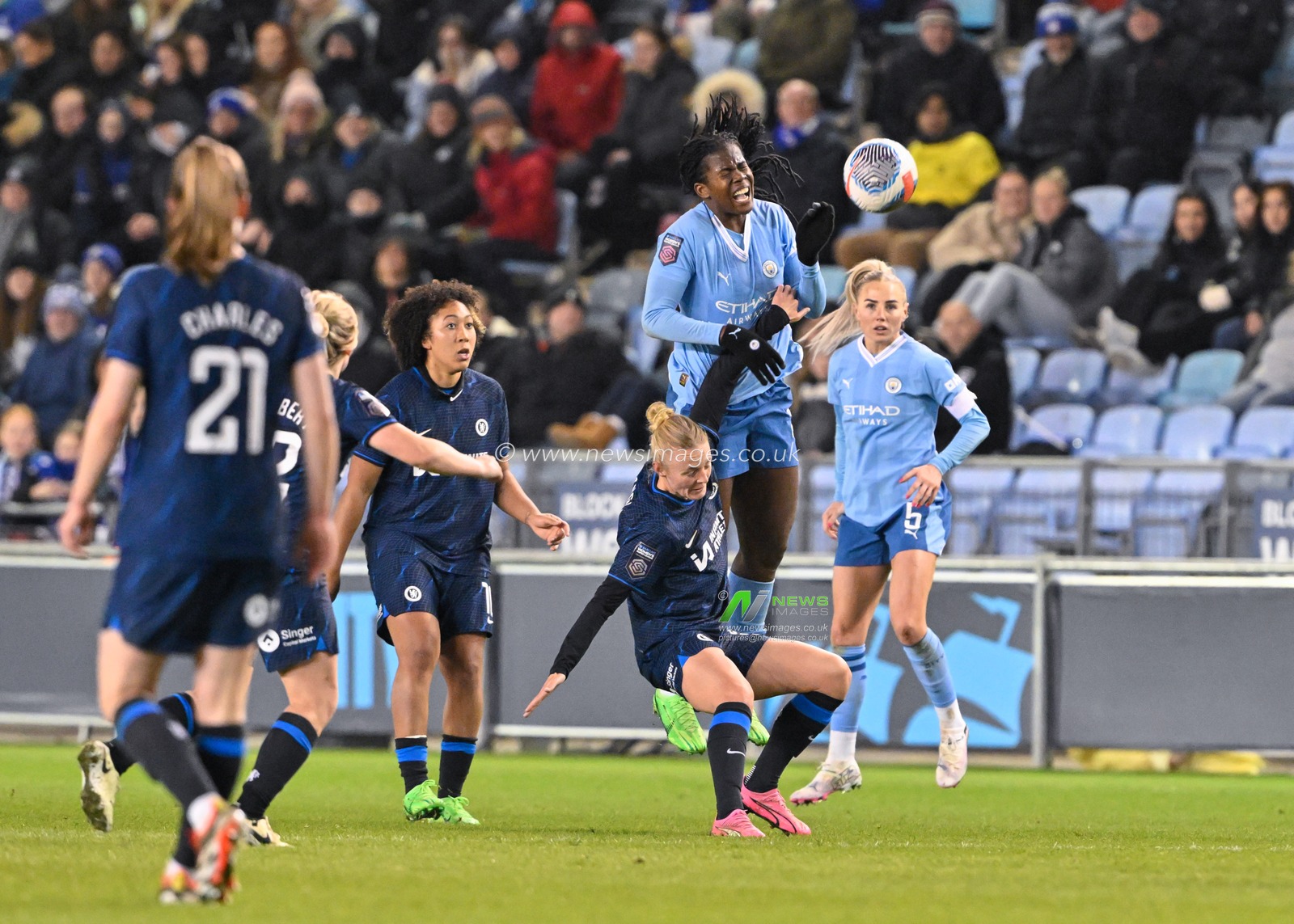 Khadija Shaw of Manchester City Women battles for a header with Sjoeke NÃ¼sken of Chelsea Women, during the FA Women's League Cup Semi-Final match Manchester City Women vs Chelsea FC Women at Joie Stadium, Manchester, United Kingdom, 7th March 2024

(Photo by Cody Froggatt/News Images)