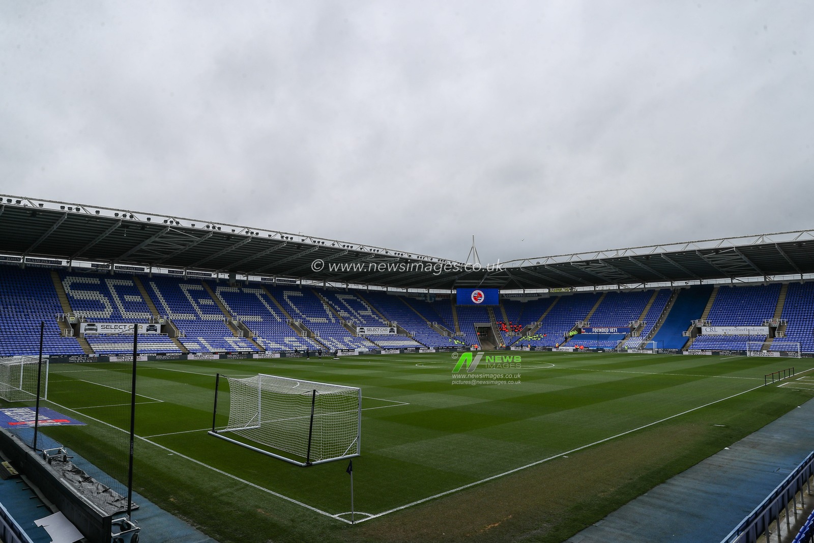 A general view inside of the Select Car Leasing Stadium, home of Reading ahead of the Sky Bet League 1 match Reading vs Blackpool at Select Car Leasing Stadium, Reading, United Kingdom, 27th April 2024

(Photo by Gareth Evans/News Images)