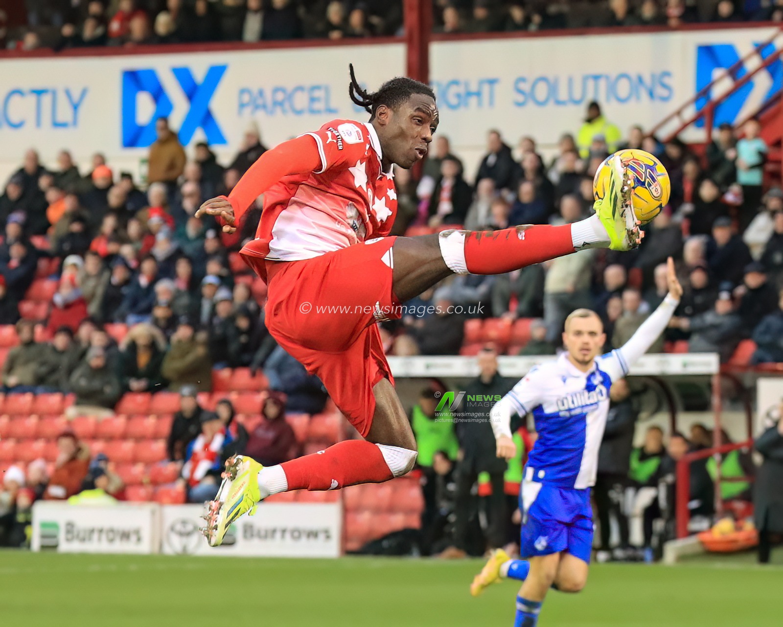 Devante Cole of Barnsley attempts to touch the ball into the net but just misses during the Sky Bet League 1 match Barnsley vs Bristol Rovers at Oakwell, Barnsley, United Kingdom, 13th January 2024

(Photo by Alfie Cosgrove/News Images)