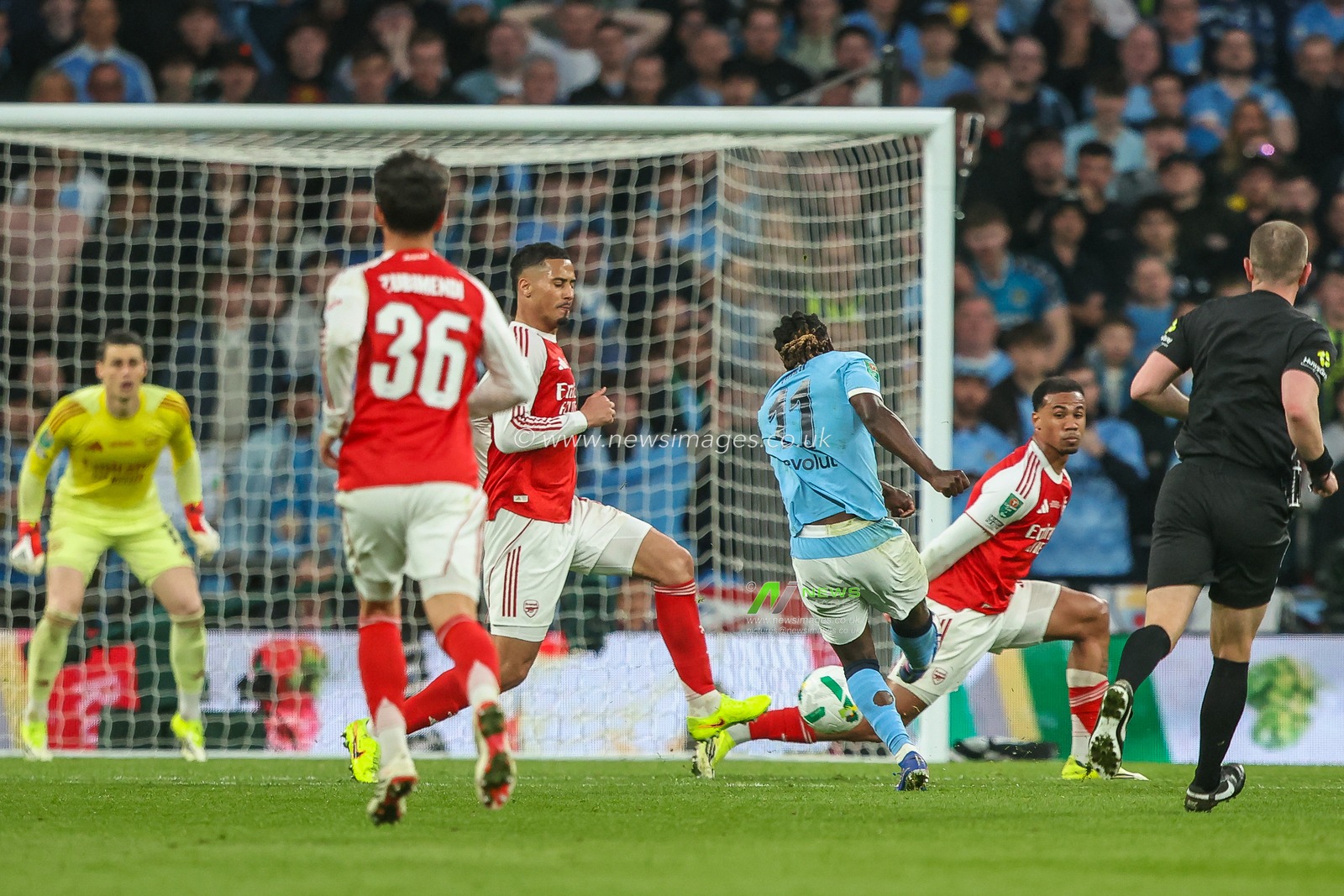 Jeremy Doku of Manchester City shoots on goal  during the Carabao Cup Final match Arsenal vs Manchester City at Emirates, London, United Kingdom on 22 March 2026

(Photo by Alfie Cosgrove/News Images)