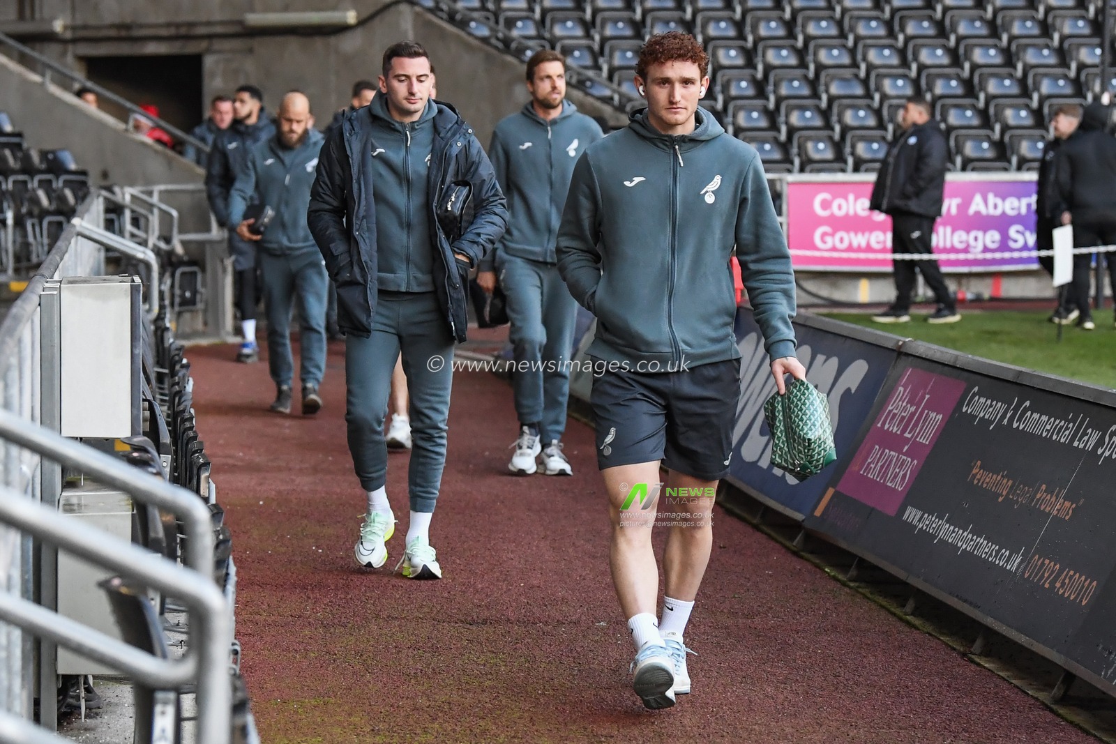Norwich City arrive at Swansea.com stadium during the Sky Bet Championship match Swansea City vs Norwich City at Swansea.com Stadium, Swansea, United Kingdom, 10th December 2022

(Photo by Mike Jones/News Images)