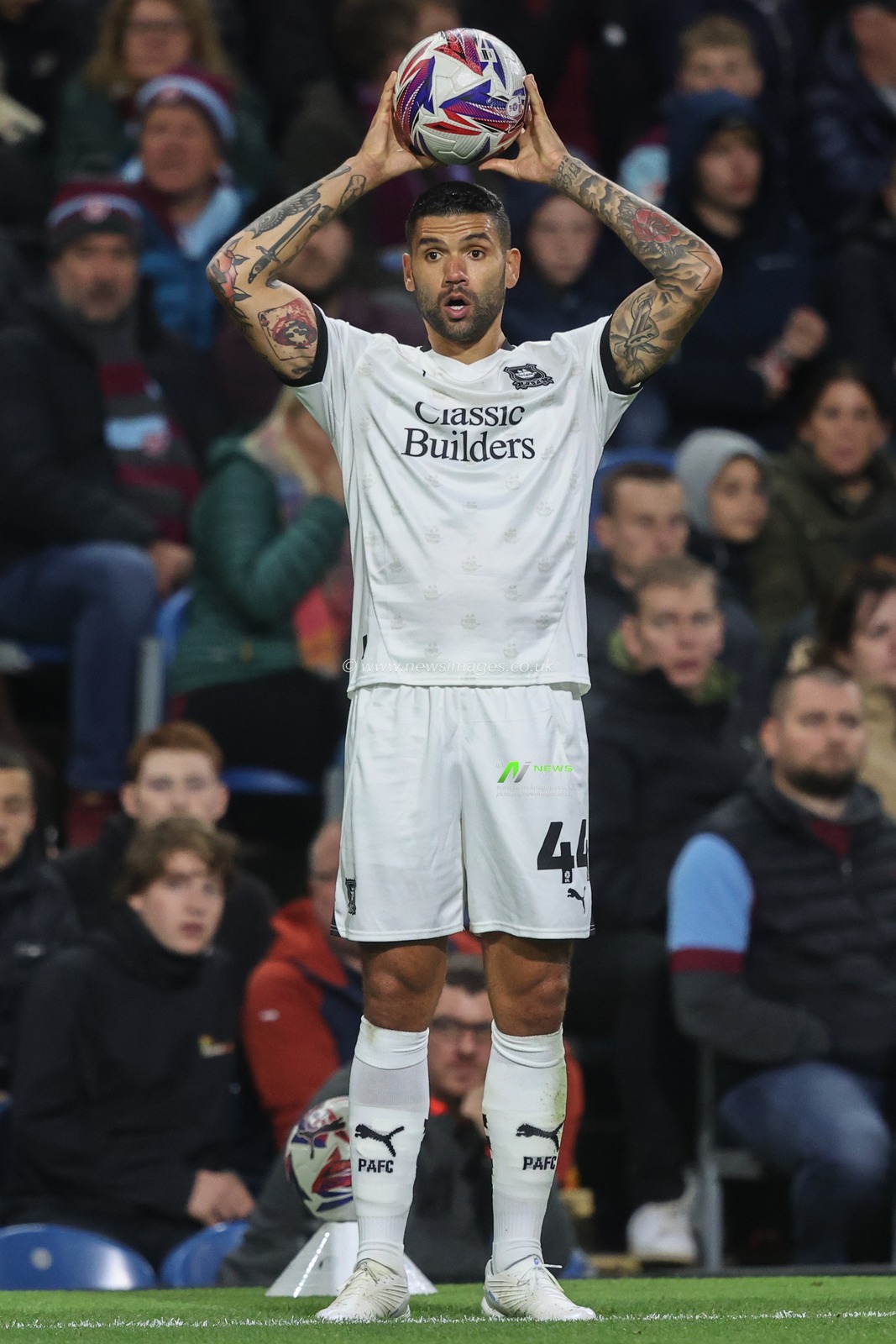 Victor PÃ¡lsson of Plymouth Argyle during the Sky Bet Championship match Burnley vs Plymouth Argyle at Turf Moor, Burnley, United Kingdom, 1st October 2024

(Photo by Alfie Cosgrove/News Images)