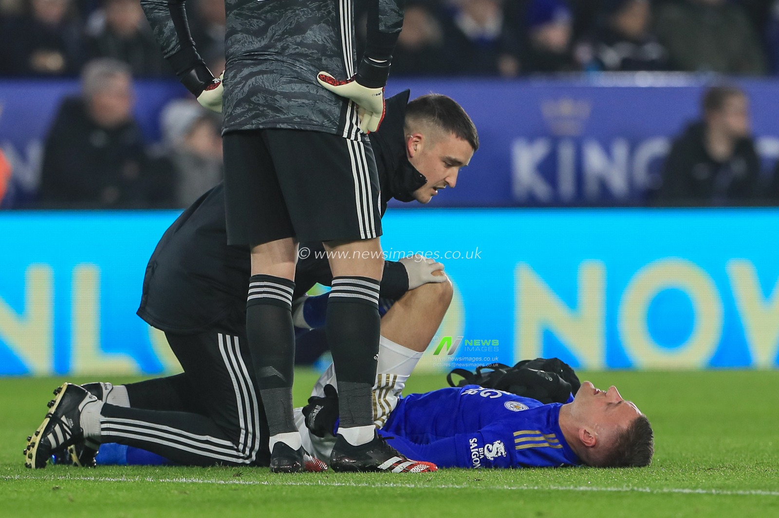 22nd January 2020, King Power Stadium, Leicester, England; Premier League, Leicester City v West Ham United : Jamie Vardy (9) of Leicester City lays injured on the floor
