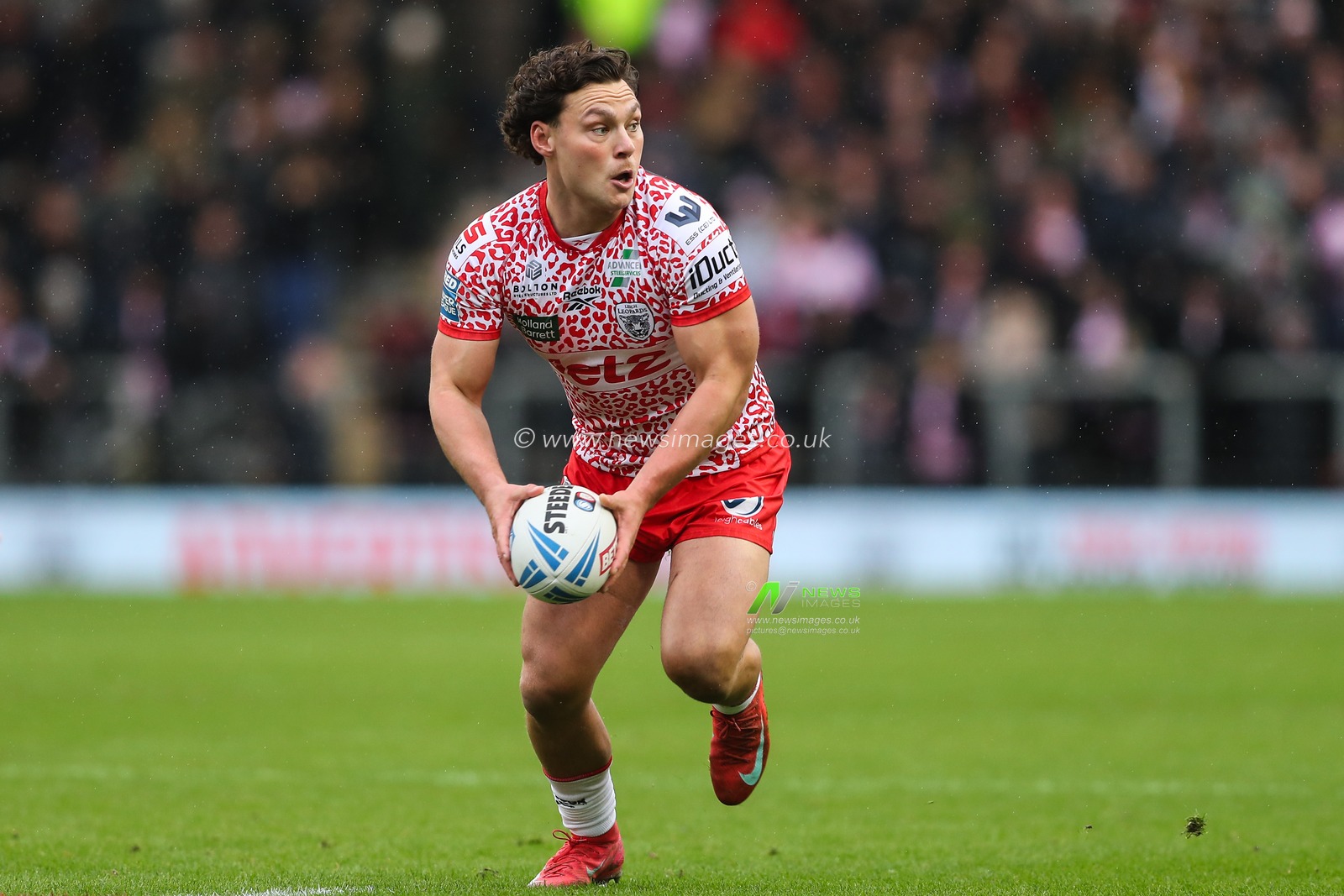 Lachlan Lam of Leigh Leopards in action during the Betfred Super League Round 2 match Leigh Leopards vs Huddersfield Giants at Leigh Sports Village, Leigh, United Kingdom, 23rd February 2025

(Photo by Gareth Evans/News Images)