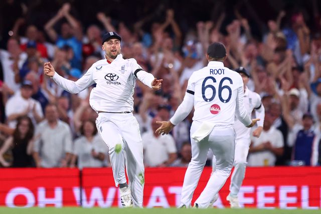 Will Jacks of England  celebrates the dismissal of Steve Smith of Australia  during the NRMA Insurance Ashes Second Test Day 2 Australia vs England at The Gabba, Brisbane Cricket Ground, Brisbane, Australia, 5th December 2025

(Photo by Pat Hoelscher/News Images)

*** GER AUT SUI OUT ***