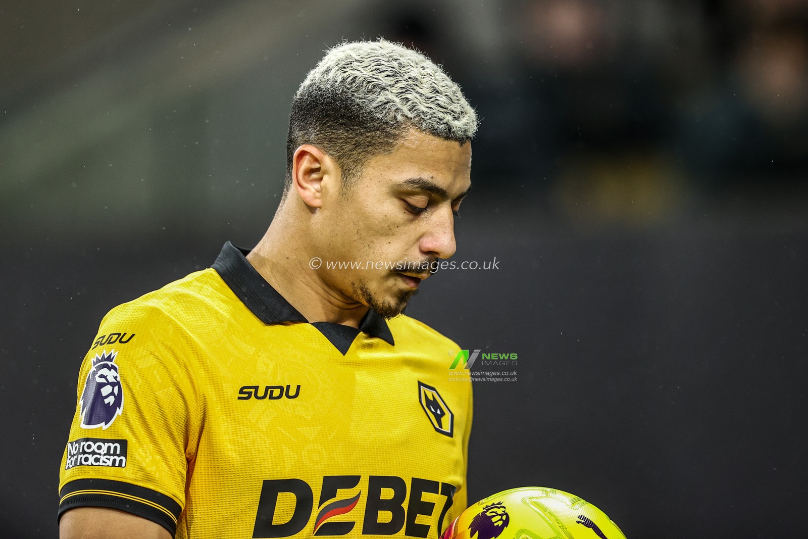 Andre of Wolverhampton Wanderers during the Premier League match Wolverhampton Wanderers vs Manchester United at Molineux, Wolverhampton, United Kingdom, 8th December 2025

(Photo by Alfie Cosgrove/News Images)

*** GER AUT SUI OUT ***