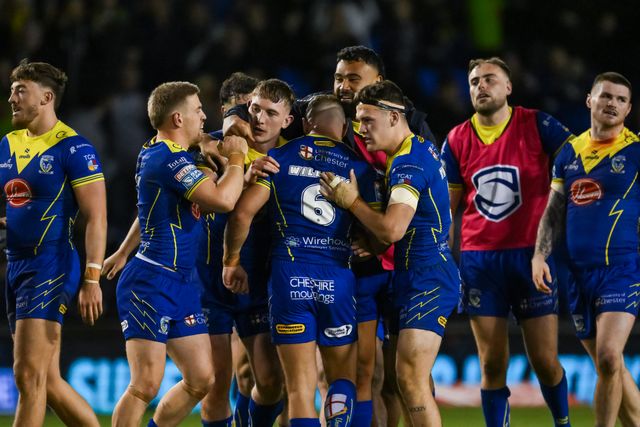 George Williams of Warrington Wolves celebrates his drop a goal in golden point extra time to win the  Betfred Super League play-off Eliminator 2 Warrington Wolves v St Helens at Halliwell Jones Stadium, Warrington, United Kingdom, 28th September 2024

(Photo by Craig Thomas/News Images)