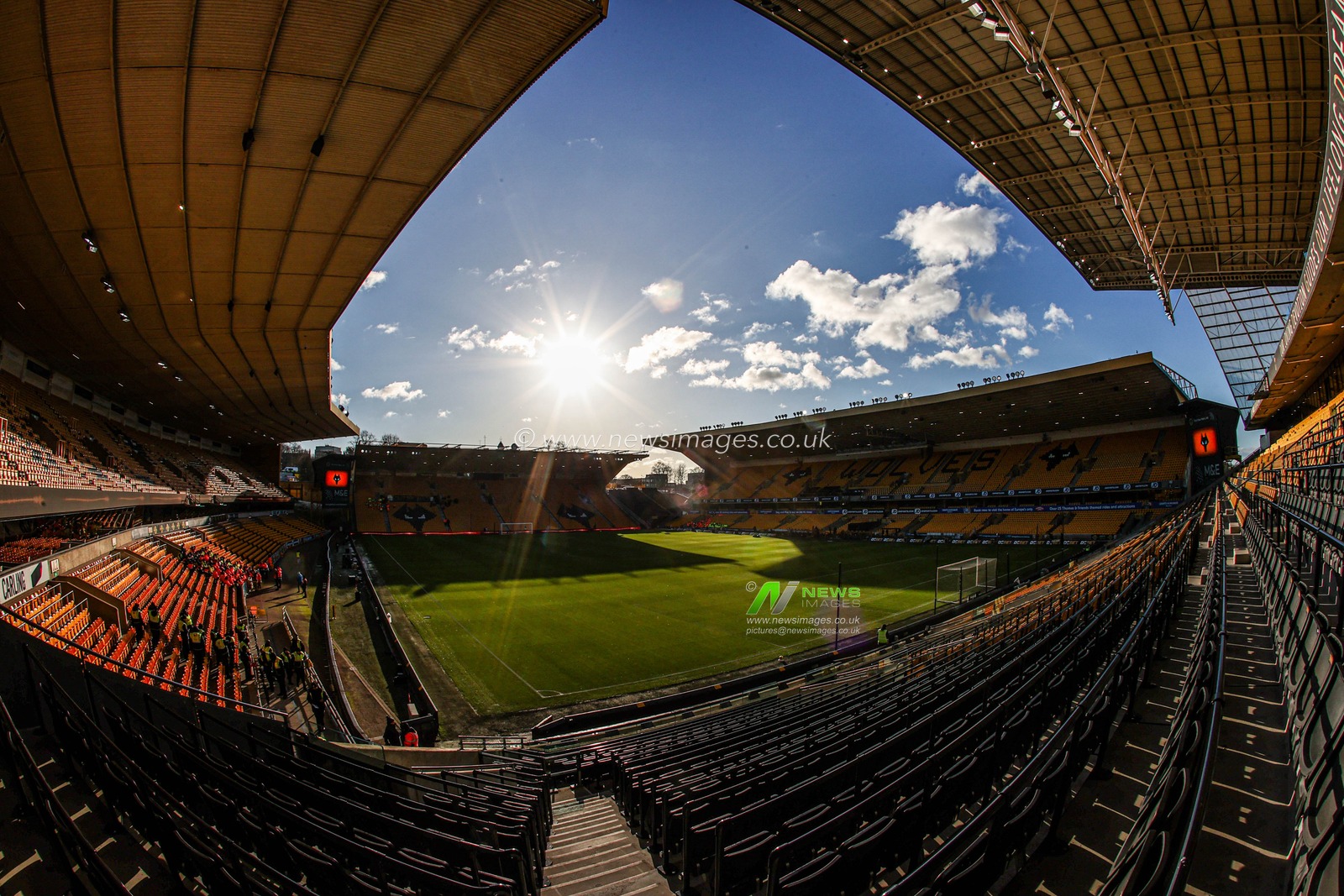A general view of Molineux Stadium ahead of the Premier League match Wolverhampton Wanderers vs West Ham United at Molineux, Wolverhampton, United Kingdom, 3rd January 2026

(Photo by Alfie Cosgrove/News Images)

*** GER AUT SUI OUT ***
