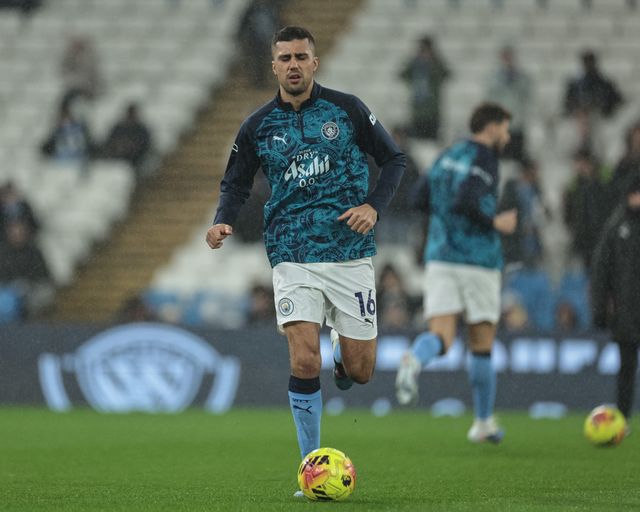 Rodrigo of Manchester City in the pregame warmup session during the Premier League match Manchester City vs Newcastle Untied at Etihad Stadium, Manchester, United Kingdom on 21 February 2026

(Photo by Mark Cosgrove/News Images)
