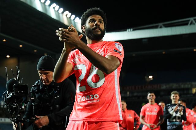Ellis Simms of Coventry City celebrates promotion back to the Premier League after the Sky Bet Championship match Blackburn Rovers vs Coventry City at Ewood Park, Blackburn, United Kingdom on 17 April 2026

(Photo by Jorge Horsted/News Images)