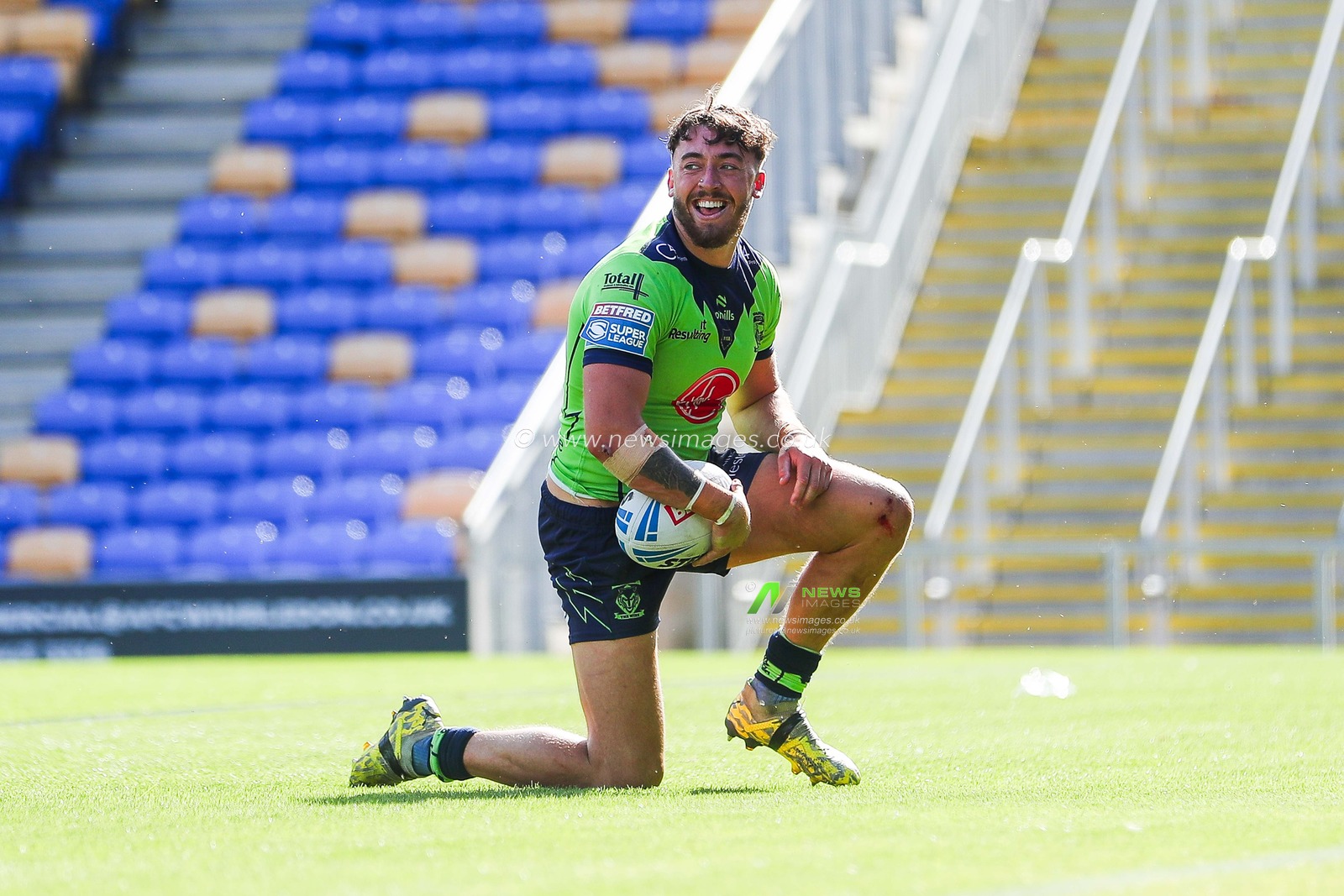 Matty Ashton of Warrington Wolves celebrates his try during the Betfred Super League Round 21 match London Broncos vs Warrington Wolves at Plough Lane, Wimbledon, United Kingdom, 11th August 2024

(Photo by Izzy Poles/News Images)