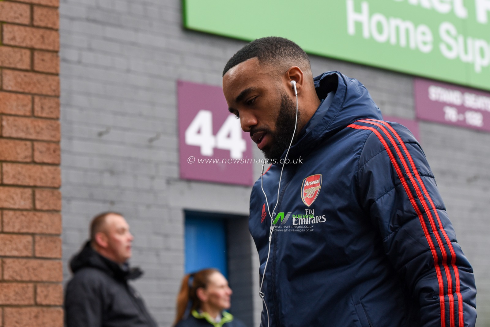 2nd February 2020, Turf Moor, Burnley, England; Premier League, Burnley v Arsenal : Alexandre Lacazette (9) of Arsenal arrives at Turf Moor