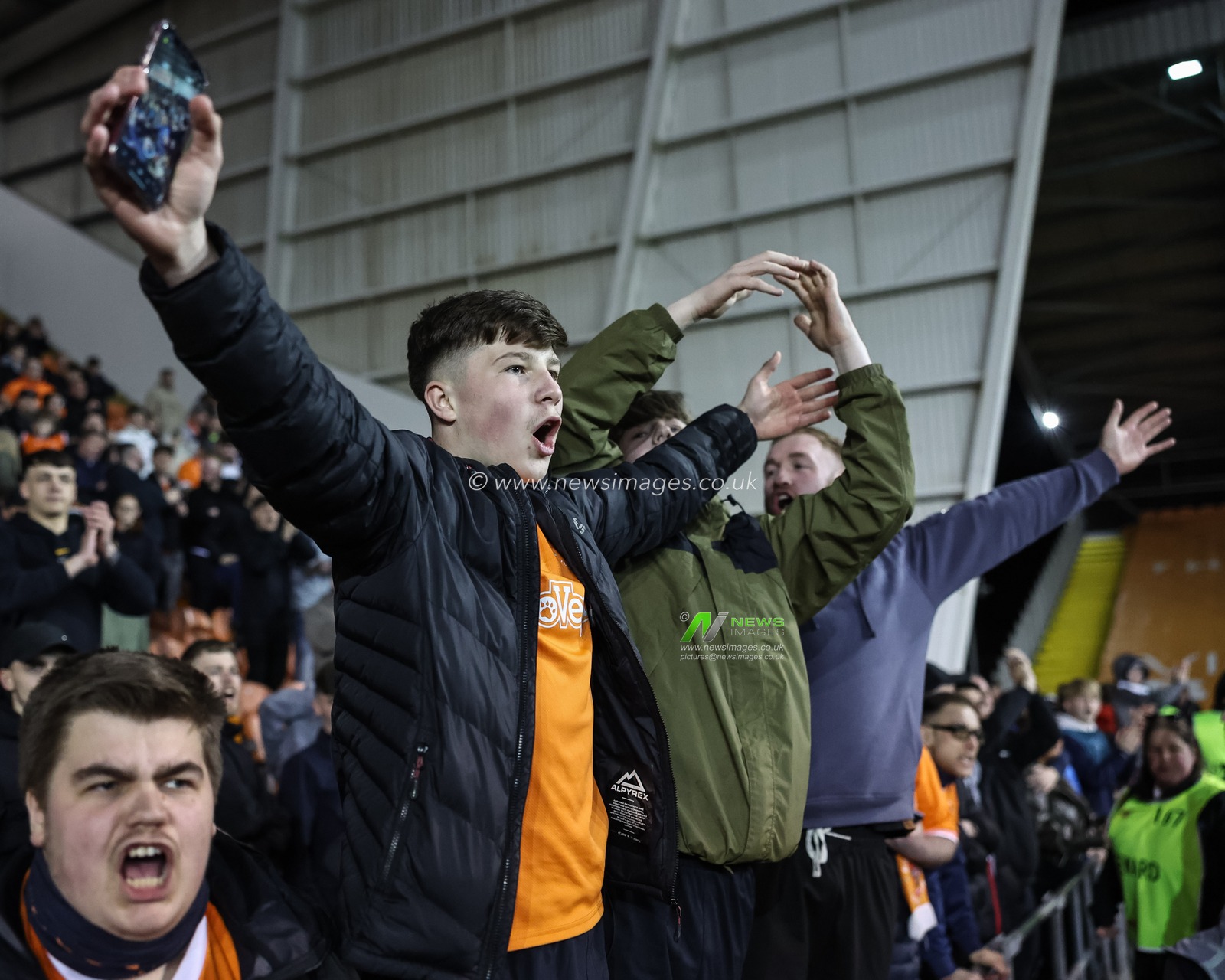Blackpool fans reactions during the Sky Bet League 1 match Blackpool vs Reading at Bloomfield Road, Blackpool, United Kingdom, 1st April 2025

(Photo by Mark Cosgrove/News Images)