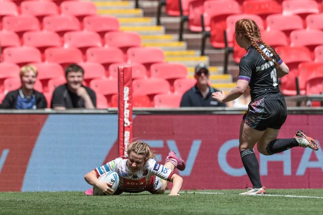 Grace Banks of Wigan Warriors goes over for a try during the Betfred Women's Challenge Cup Final Wigan Warriors vs St Helens at Wembley Stadium, London, United Kingdom on 30 May 2026

(Photo by Mark Cosgrove/News Images)
