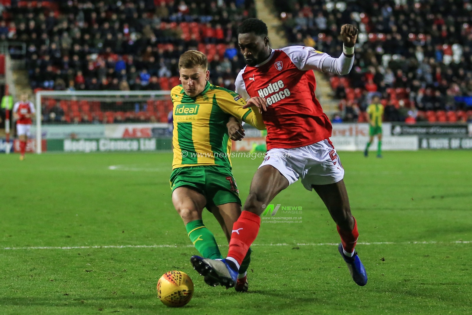 22nd December 2018, New York Stadium, Rotherham, England; Sky Bet Championship Rotherham Utd v West Bromwich Albion ; Semi Ajayi (05) of Rotherham United takes the ball off Harvey Barnes (15) of West Brom's feet


Credit: Mark Cosgrove/News Images

English Football League images are subject to DataCo Licence