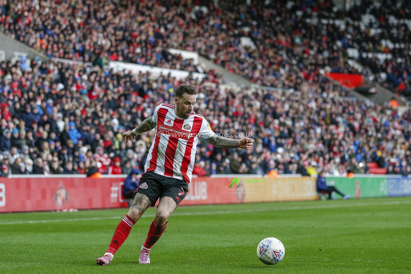 22nd February 2020, Stadium Of Light, Sunderland, England; Sky Bet League 1, Sunderland v Bristol Rovers : Chris Maguire (7) of Sunderland in action