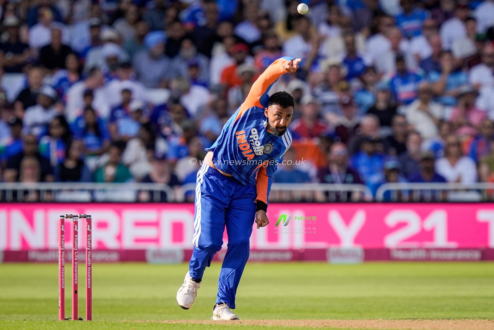 Varun Chakravarthy of India delivers the ball during the Third Vitality T20 International match England vs India at Trent Bridge, Nottingham, United Kingdom on 07 July 2026

(Photo by Maynard Manyowa/News Images)