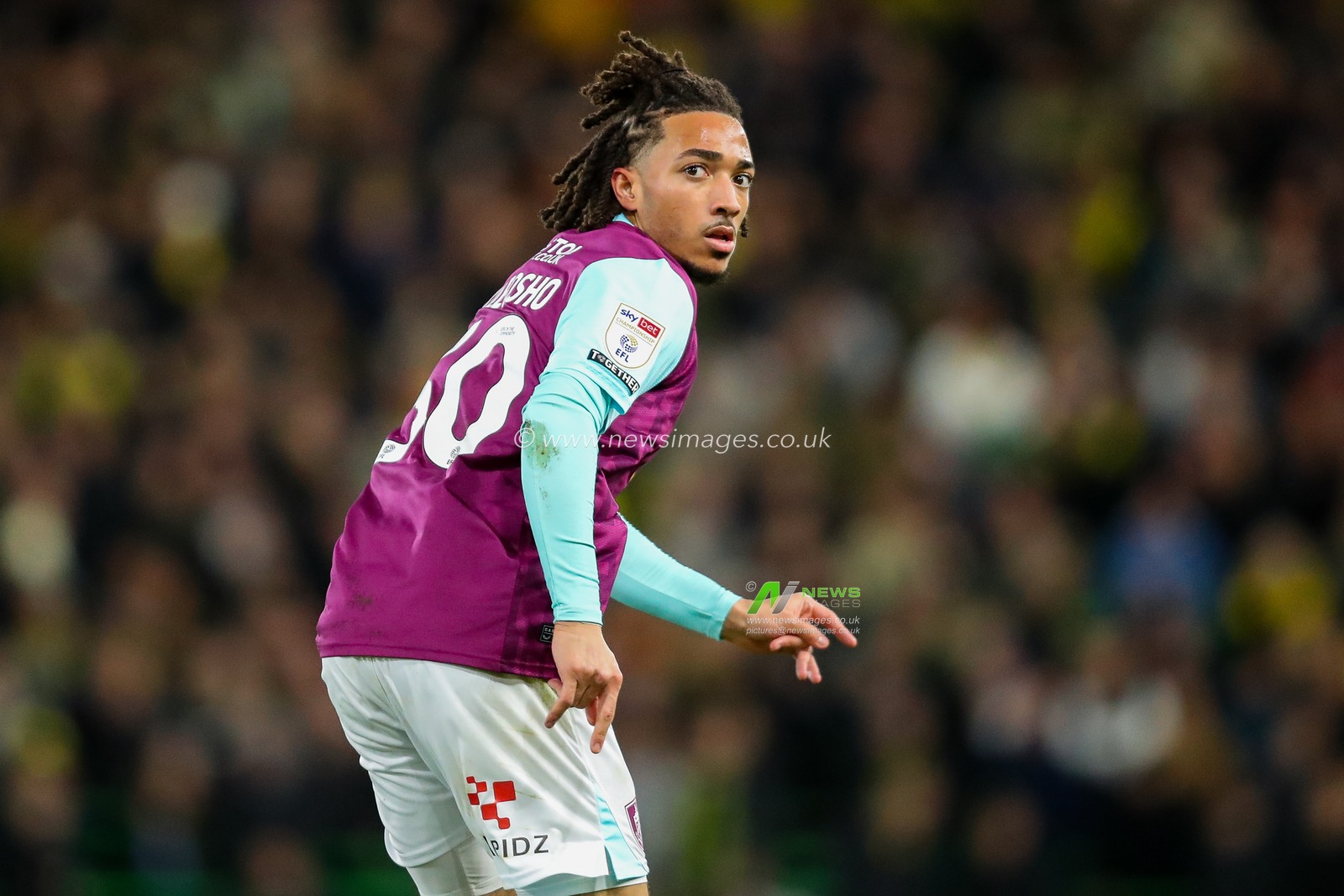 Luca Koleosho of Burnley in action during the Sky Bet Championship match Norwich City vs Burnley at Carrow Road, Norwich, United Kingdom, 15th December 2024

(Photo by Izzy Poles/News Images)