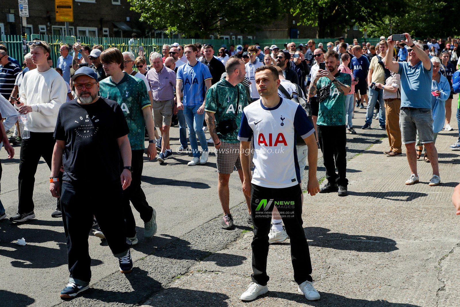 Fans arrive at Tottenham Hotspur Stadium prior to the Premier League match Tottenham Hotspur vs Crystal Palace at Tottenham Hotspur Stadium, London, United Kingdom, 11th May 2025

(Photo by Izzy Poles/News Images)