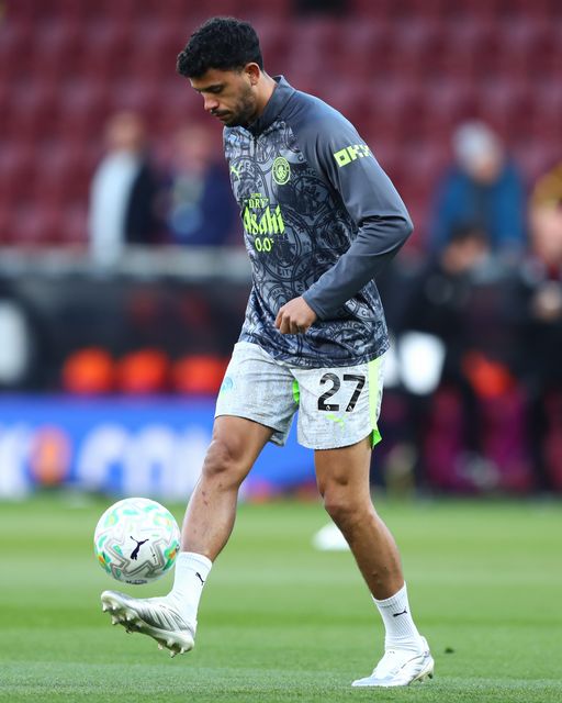 Matheus Nunes of Manchester City warms up ahead of the Premier League match Burnley vs Manchester City at Turf Moor, Burnley, United Kingdom on 22 April 2026

(Photo by Jorge Horsted/News Images)