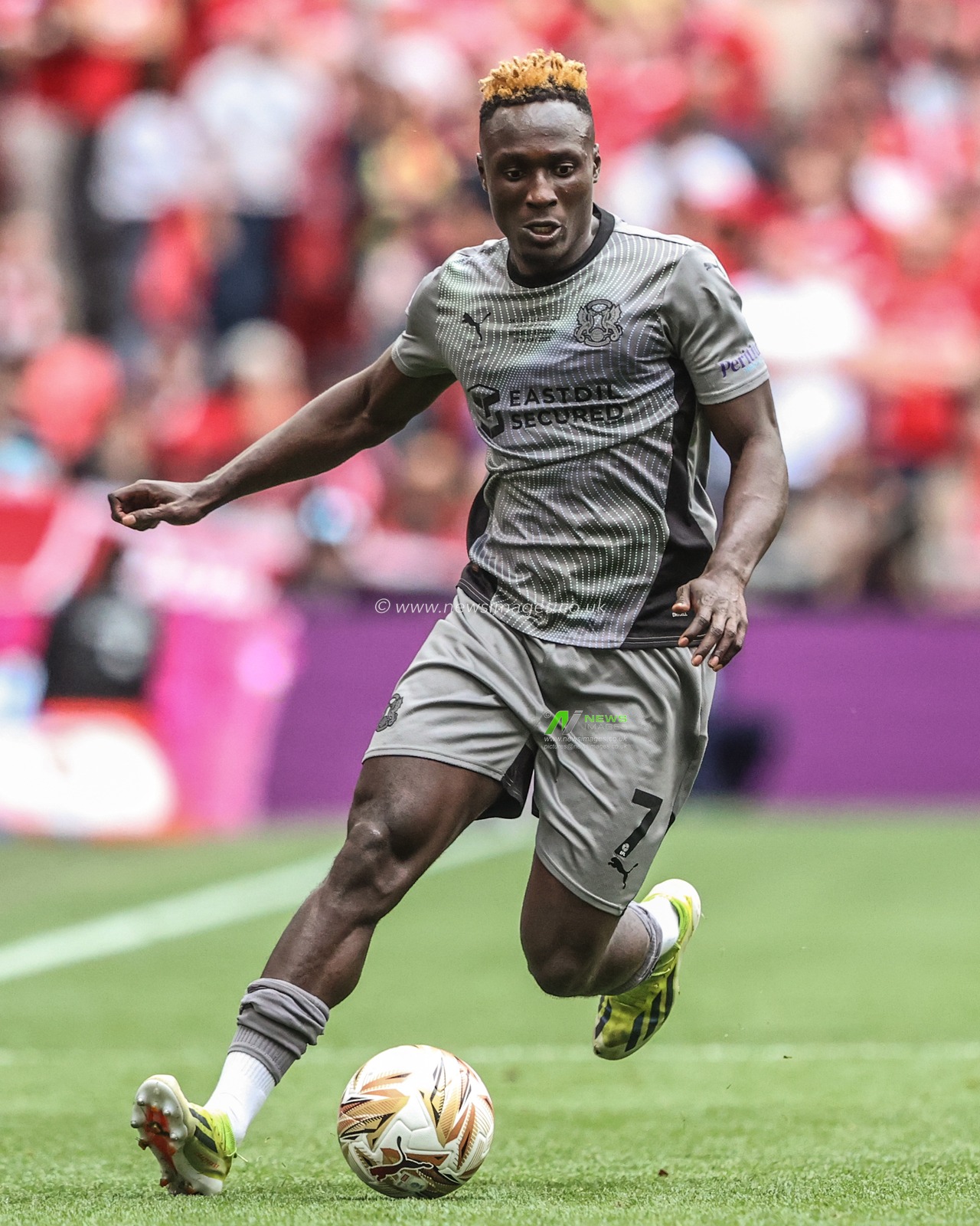 Daniel Agyei of Leyton Orient during the Sky Bet League 1 Playoff Final match Charlton Athletic vs Leyton Orient at Wembley Stadium, London, United Kingdom, 25th May 2025

(Photo by Alfie Cosgrove/News Images)