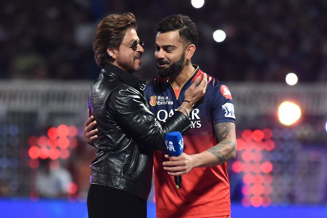 KKR Co Owner Shah Rukh Khan and RCB cricketer Virat Kohali at the  opening ceremony at Eden Garden Cricket Stadium in Kolkata on March 22,2025,Pictures by Debajyoti Chakraborty.(Photo: Debajyoti Chakraborty/News Images)
