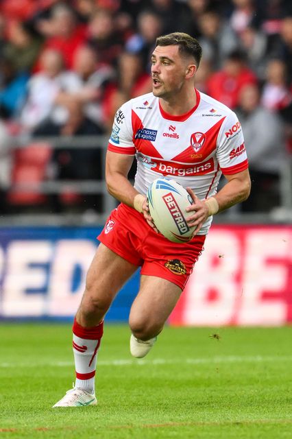 Lewis Dodd of St. Helens makes a break during the Betfred Super League Round 16 match St Helens vs Castleford Tigers at Totally Wicked Stadium, St Helens, United Kingdom, 5th July 2024

(Photo by Craig Thomas/News Images)