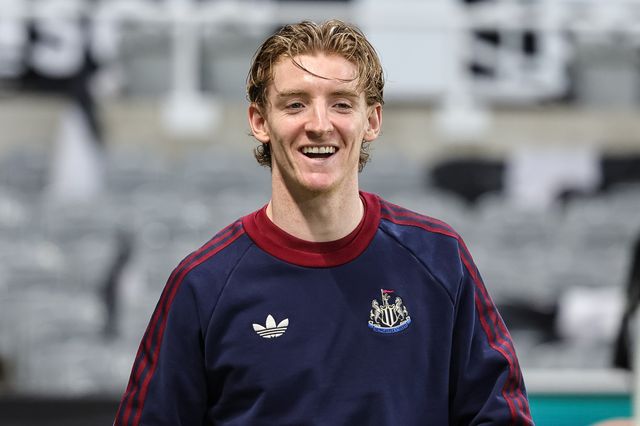 Anthony Gordon of Newcastle Untied full of smiles as he arrives during the Emirates FA Cup 5th Round  match Newcastle Untied vs Manchester City at St. James's Park, Newcastle, United Kingdom on 07 March 2026

(Photo by Mark Cosgrove/News Images)