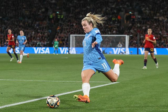 Lauren Hemp #11 of England crosses the ball during the FIFA Women's World Cup 2023 Final match Spain Women vs England Women at Stadium Australia, Sydney, Australia, 20th August 2023

(Photo by Patrick Hoelscher/News Images)