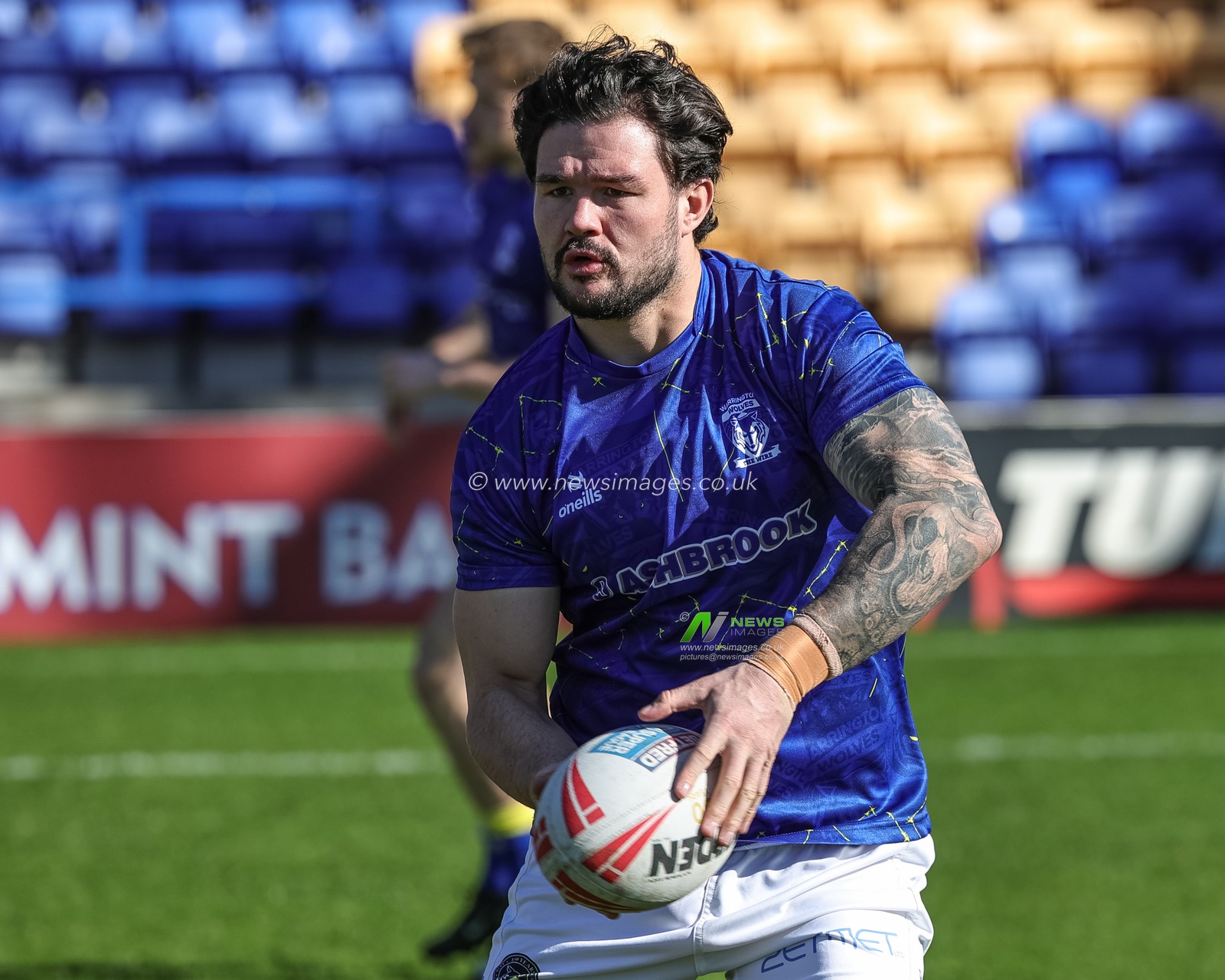 James Bentley of Warrington Wolves in the pre-game warm up during the Betfred Challenge Cup round 4 match Goole Vikings vs Warrington Wolves at The Halliwell Jones Stadium, Warrington, United Kingdom on 14 March 2026

(Photo by Mark Cosgrove/News Images)