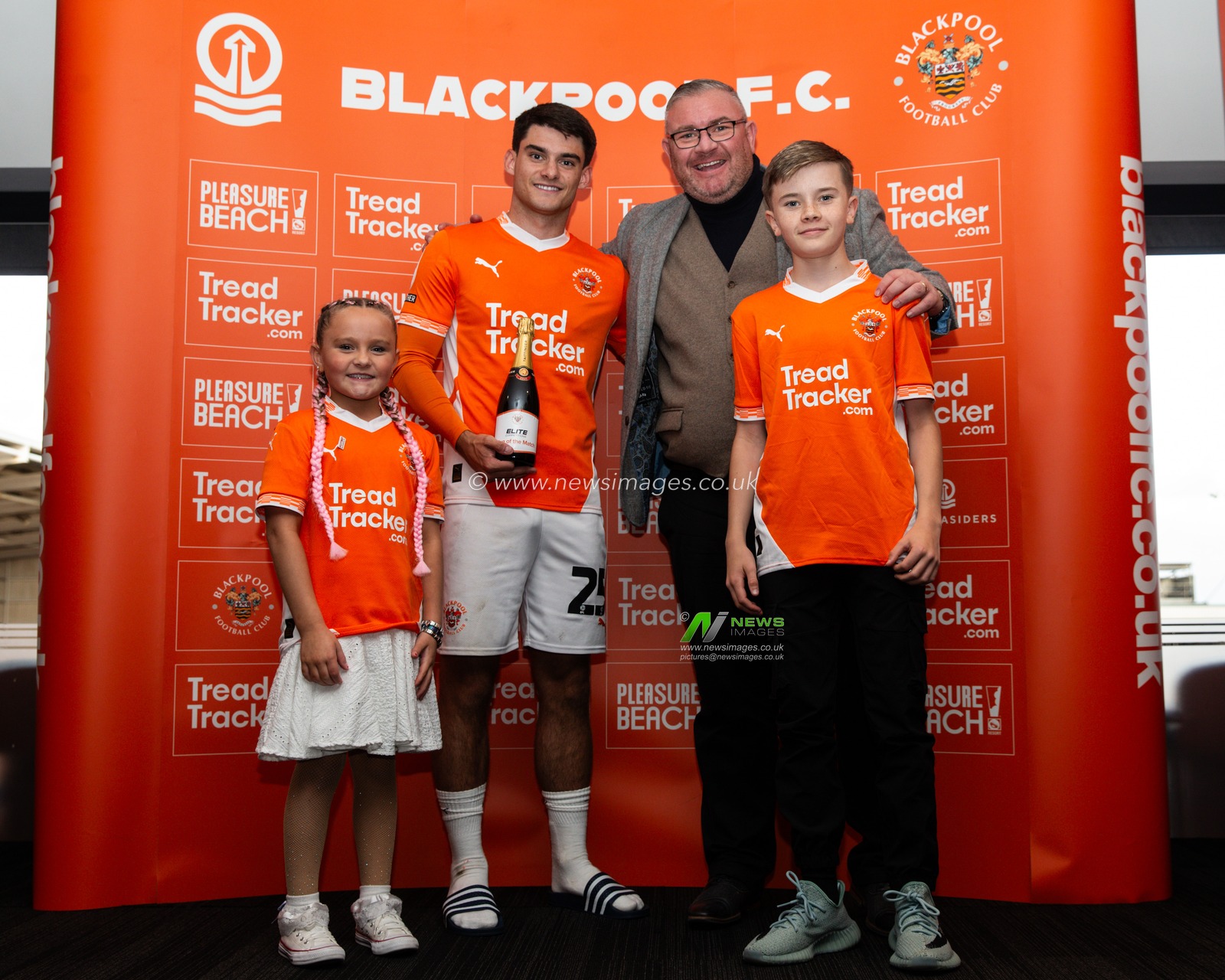 during the Sky Bet League 1 match Blackpool vs Burton Albion at Bloomfield Road, Blackpool, United Kingdom, 28th September 2024

(Photo by Gareth Evans/News Images)