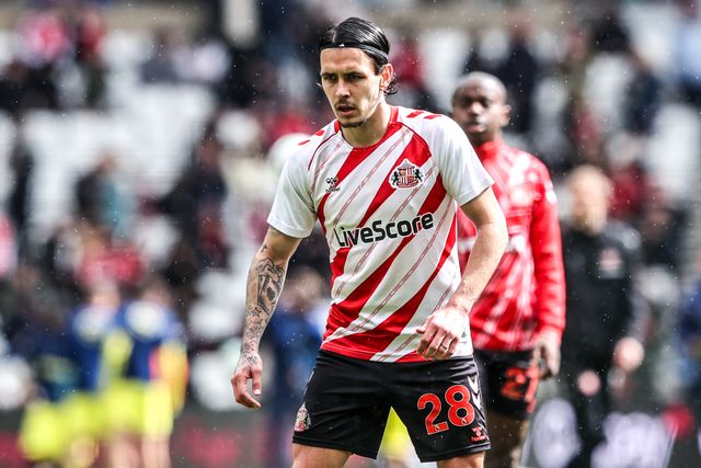 Enzo Le Fee of Sunderland in the pregame warmup session during the Premier League match Sunderland vs Tottenham Hotspur at Stadium Of Light, Sunderland, United Kingdom on 12 April 2026

(Photo by Alfie Cosgrove/News Images)