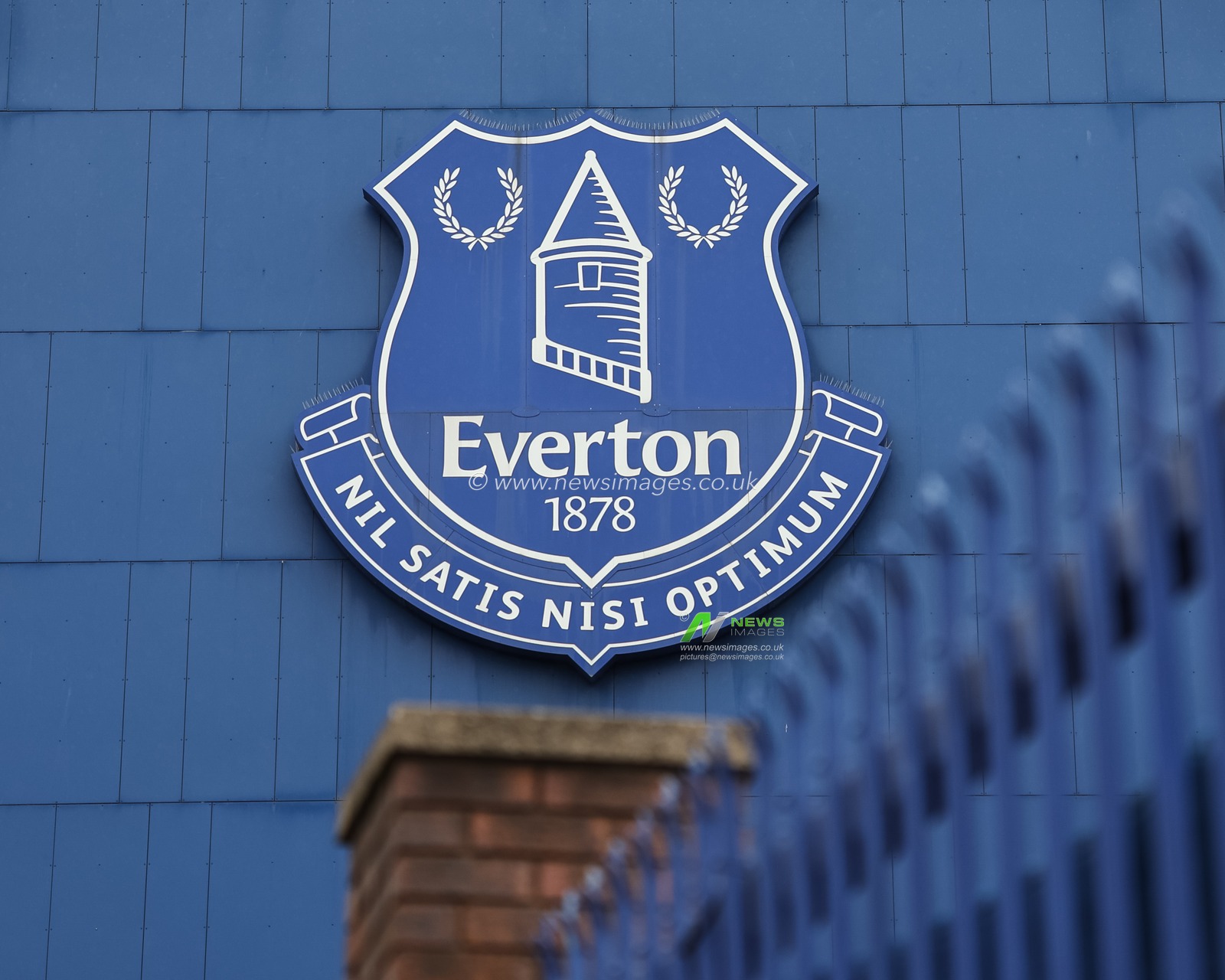 Everton crest on the side of Goodison Park during the Premier League match Everton vs Manchester City at Goodison Park, Liverpool, United Kingdom, 19th April 2025

(Photo by Mark Cosgrove/News Images)