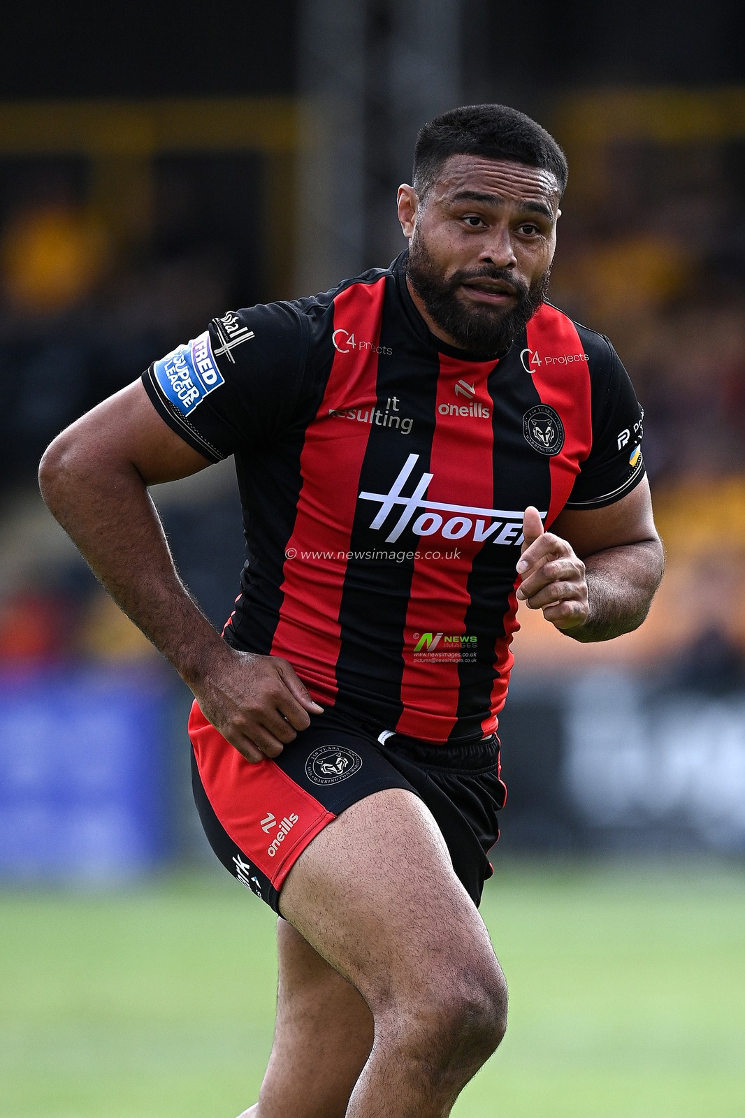 Toafofoa Sipley of Warrington Wolves during the Betfred Super League round 21 match Castleford Tigers vs Warrington Wolves at OneBore Stadium, Castleford, Untied Kingdom on 01 August 2026

(Photo by Ben Roberts/News Images)
