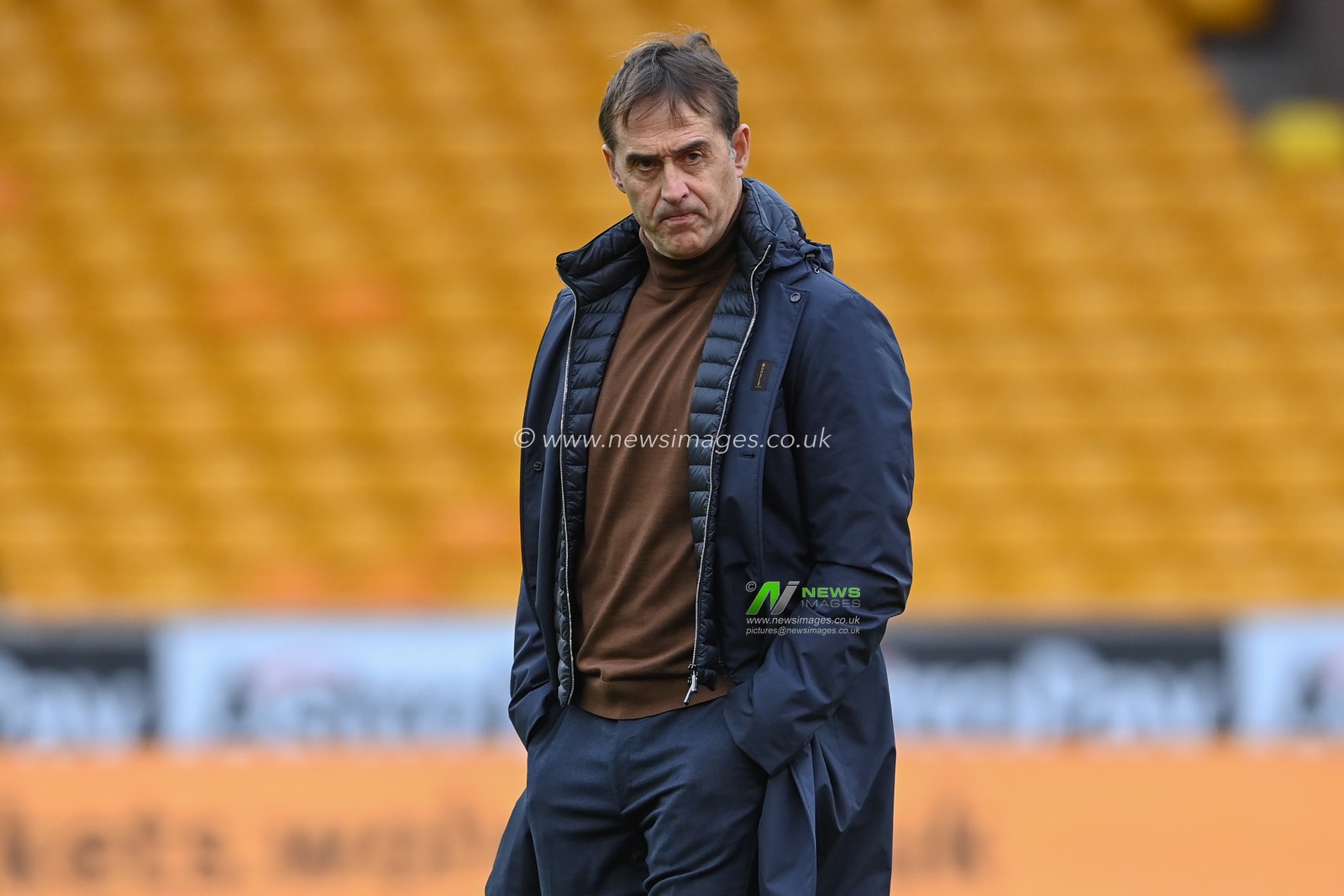 Julen Lopetegui manager of Wolverhampton Wanderers arrives ahead of the Premier League match Wolverhampton Wanderers vs Manchester United at Molineux, Wolverhampton, United Kingdom, 31st December 2022

(Photo by Craig Thomas/News Images)