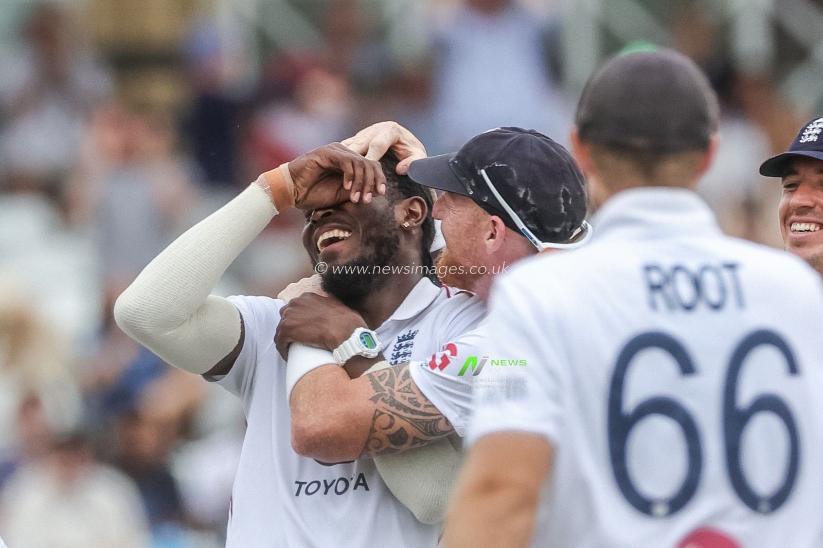 England captain Ben Stokes accidentally pokes Jofra Archer of England in the eye as they celebrate the wicket of Devon Conway during the 3rd Rothesay Test Match Day 3 match England vs New Zealand at Trent Bridge, Nottingham, United Kingdom on 27 June 2026

(Photo by Mark Cosgrove/News Images)