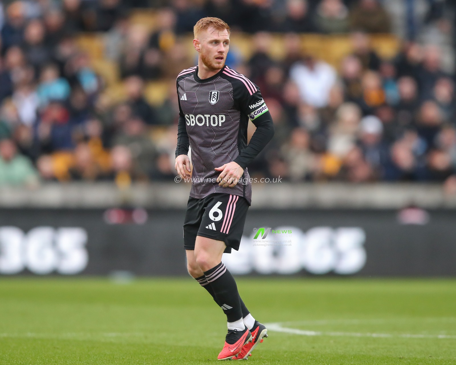 Harrison Reed of Fulham, during the Premier League match Wolverhampton Wanderers vs Fulham at Molineux, Wolverhampton, United Kingdom, 9th March 2024

(Photo by Gareth Evans/News Images)