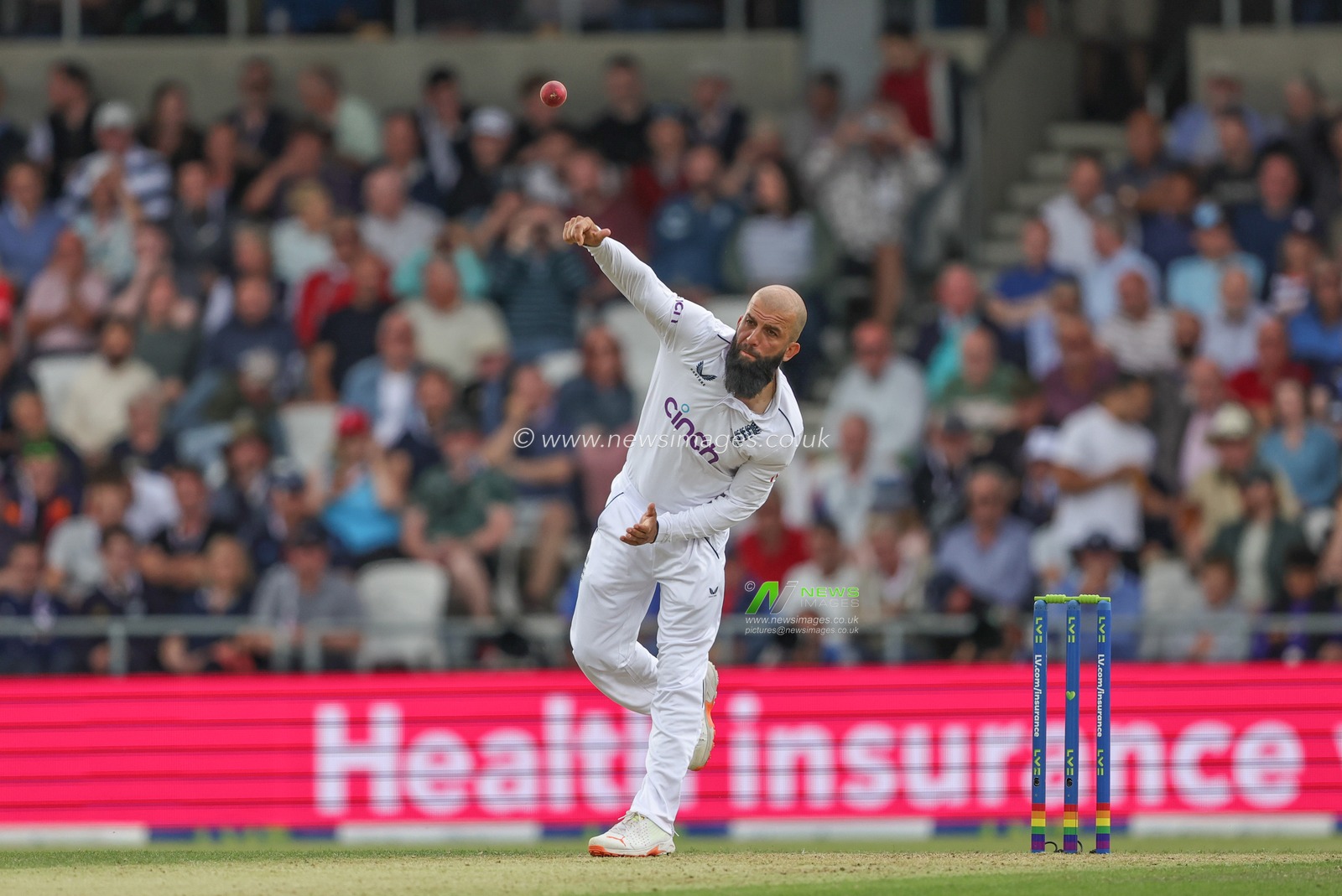 Moeen Ali of England delivers the ball during the LV= Insurance Ashes Third Test Series Day 1 England v Australia at Headingley Stadium, Leeds, United Kingdom, 6th July 2023

(Photo by Mark Cosgrove/News Images)