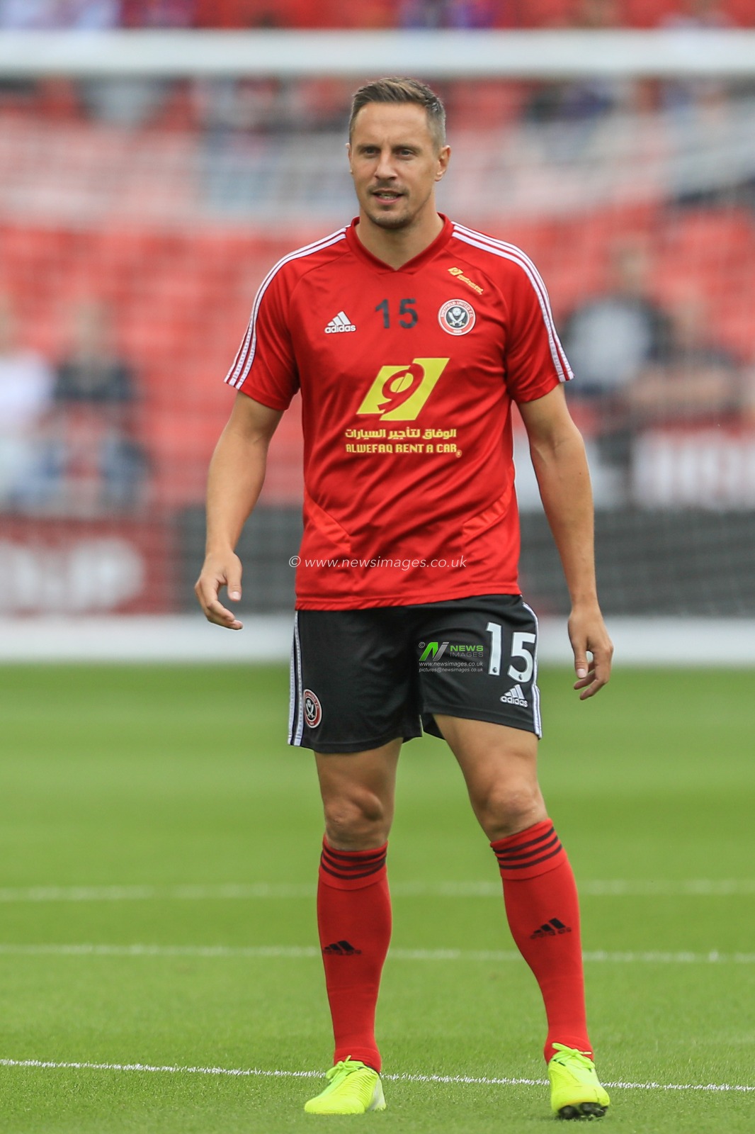 18th August 2019 , Bramall Lane, Sheffield, England; Premier League Football, Sheffield United vs Crystal Palace ; Phil Jagielka (15) of Sheffield United warming up before kick-off 


Credit: Mark Cosgrove/News Images

English Football League images are subject to DataCo Licence