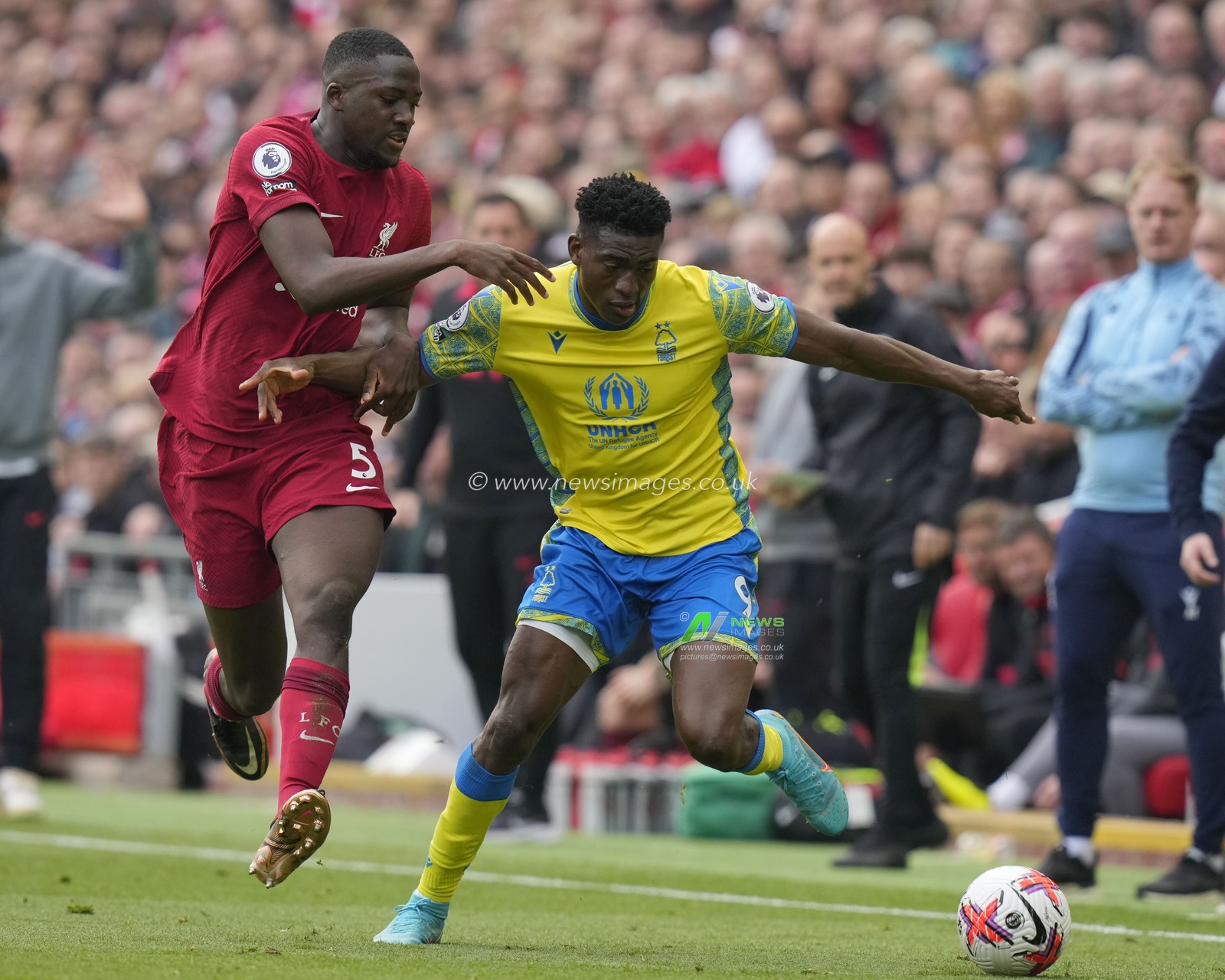 Taiwo Awoniyi #9 of Nottingham Forest hold off the challenge of Ibrahima KonatÃ© #5 of Liverpool during the Premier League match Liverpool vs Nottingham Forest at Anfield, Liverpool, United Kingdom, 22nd April 2023

(Photo by Steve Flynn/News Images)