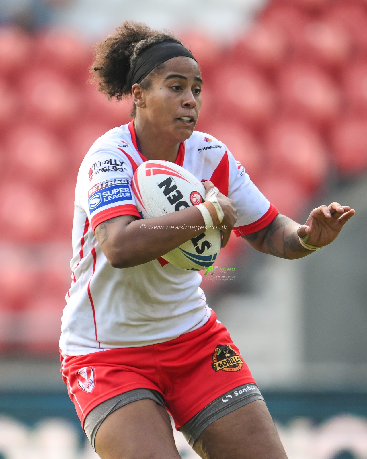 Chantelle Crowl of St Helens in action during the Betfred Women's Super League match St Helens vs Wigan Warriors at Totally Wicked Stadium, St Helens, United Kingdom, 31st May 2024

(Photo by Craig Thomas/News Images)
