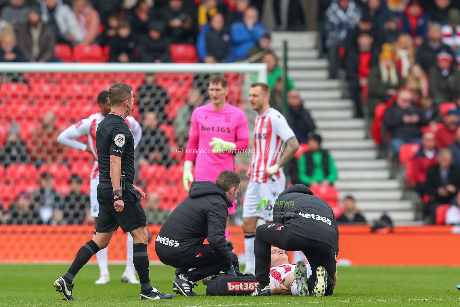 Connor Taylor #32 of Stoke City receives medical treatment during the Emirates FA Cup fourth round match Stoke City vs Stevenage at Bet365 Stadium, Stoke-on-Trent, United Kingdom, 29th January 2023

(Photo by Gareth Evans/News Images)